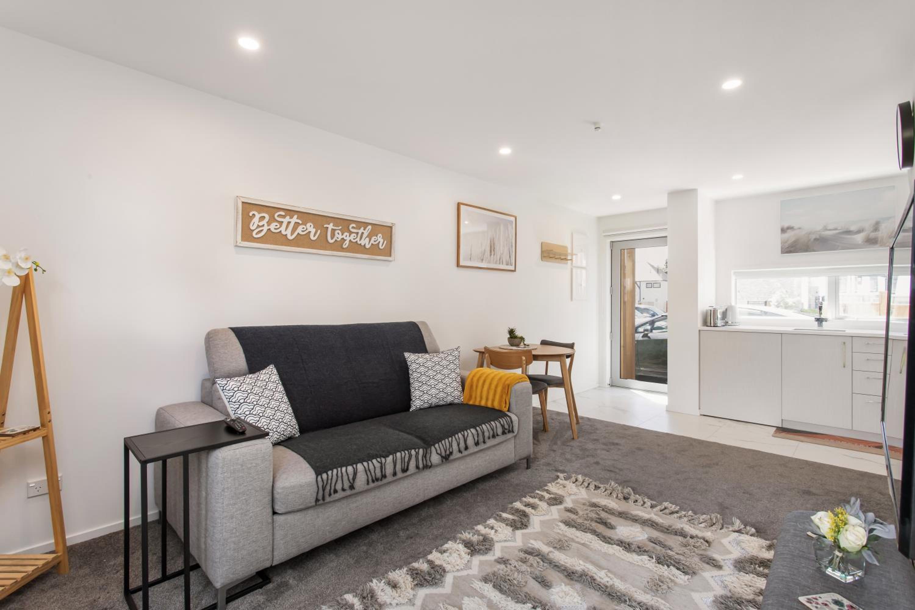 Location Plus Free Off St Park Handy Hospital
