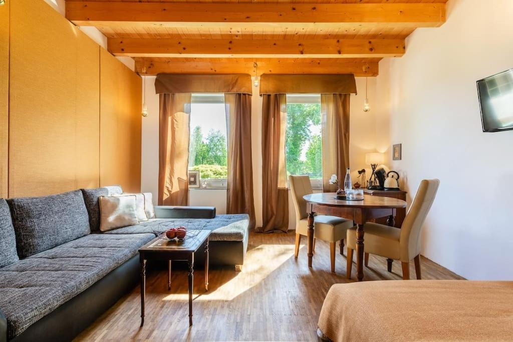 Privat Apartment- Near Strasbourg, Baden Baden