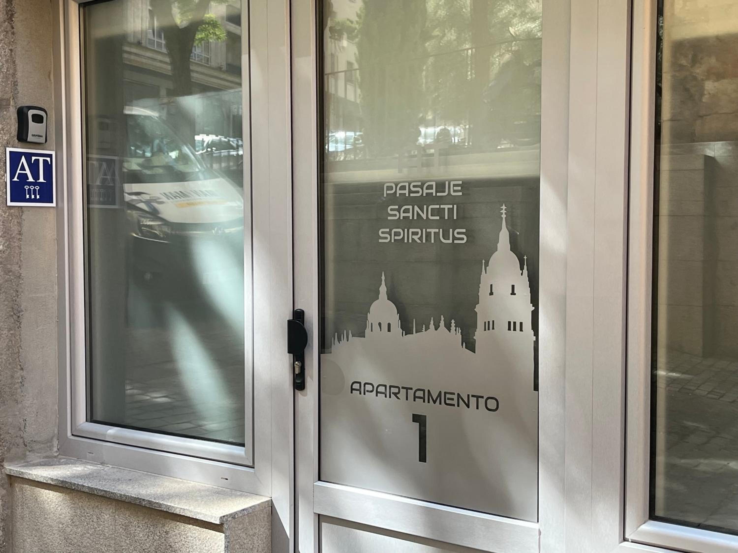 AT Pasaje Sancti Spiritus 1 LARANITASALMANTINA
