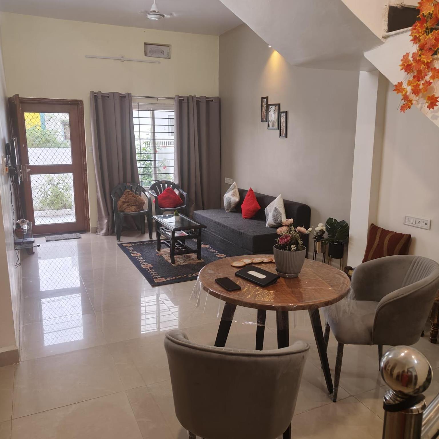 Mahadev Mansion
