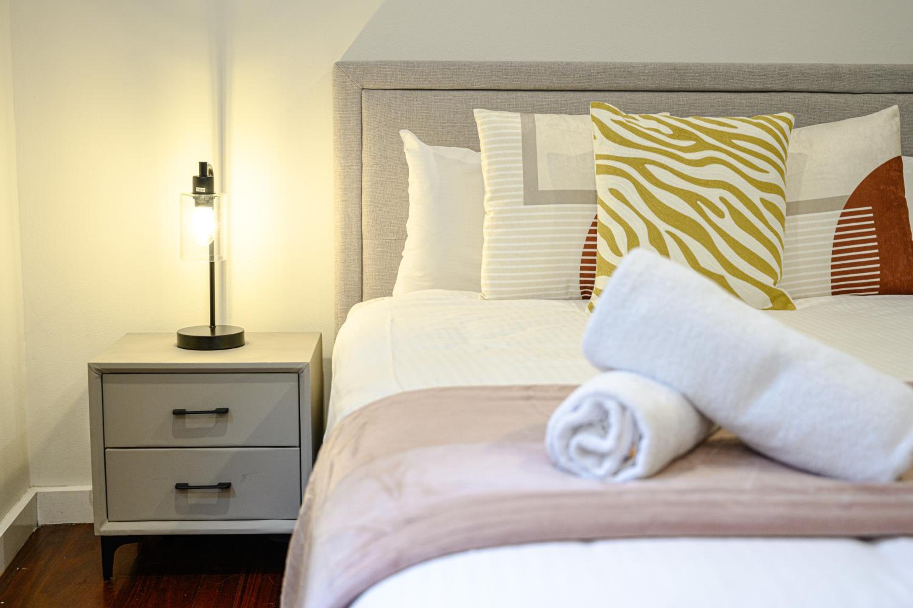 Newtown sweet 1Br close to UnivTrainHospital