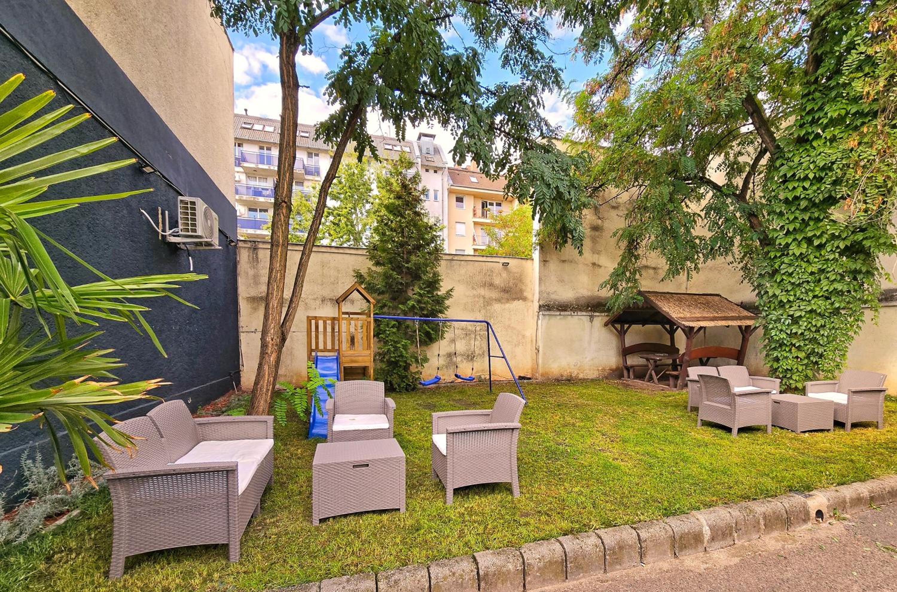 Mariposa Apartments