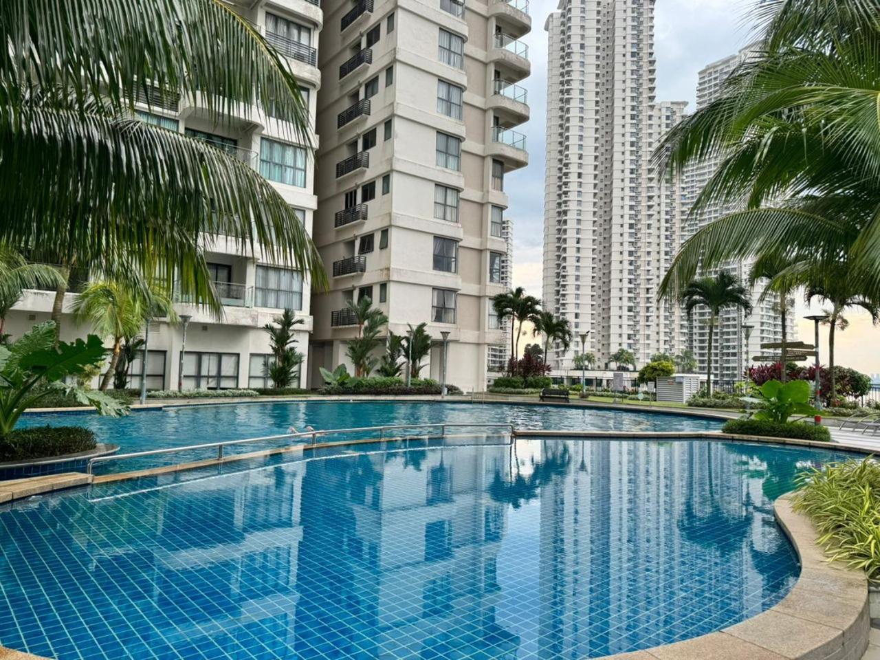 Vesta Homes, RoyalStrand 2BR,DangaBay