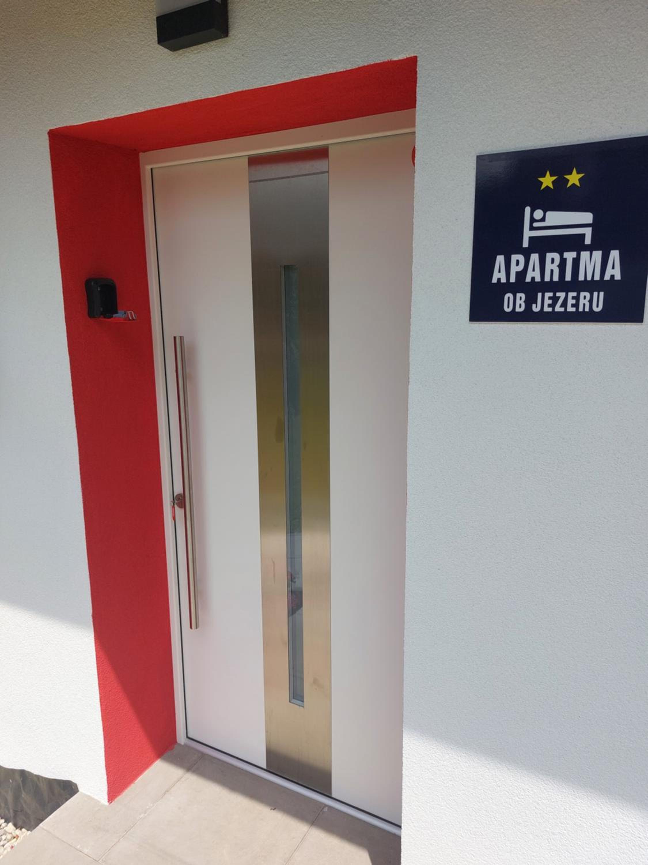 Apartma Ob jezeru view 4