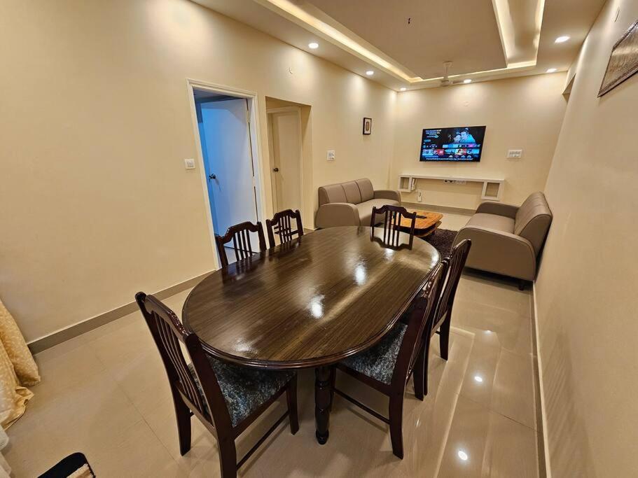 2 BHK APT in RustamBagh - Indranagar view 2