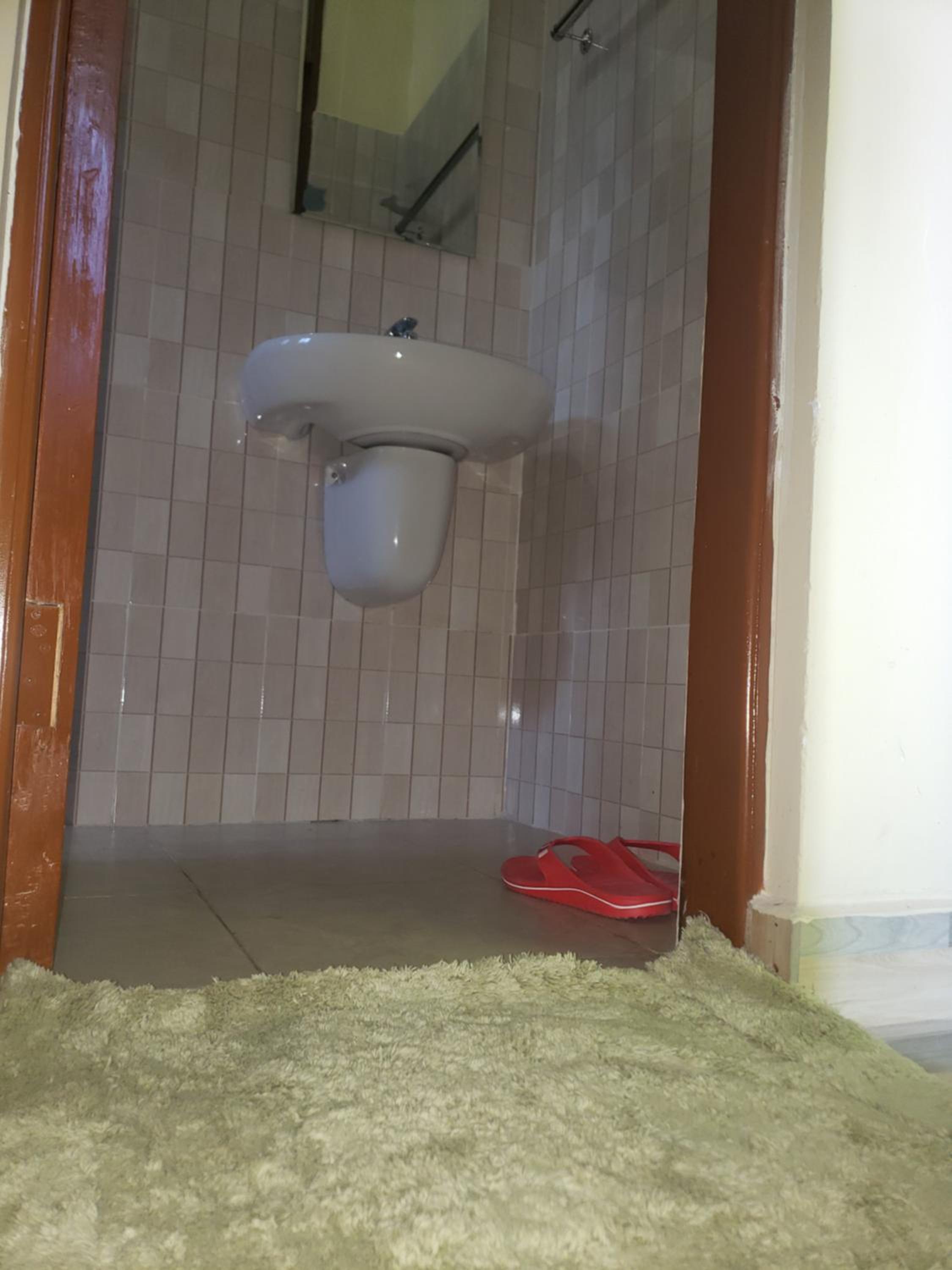 L&j modern backpackers BnB