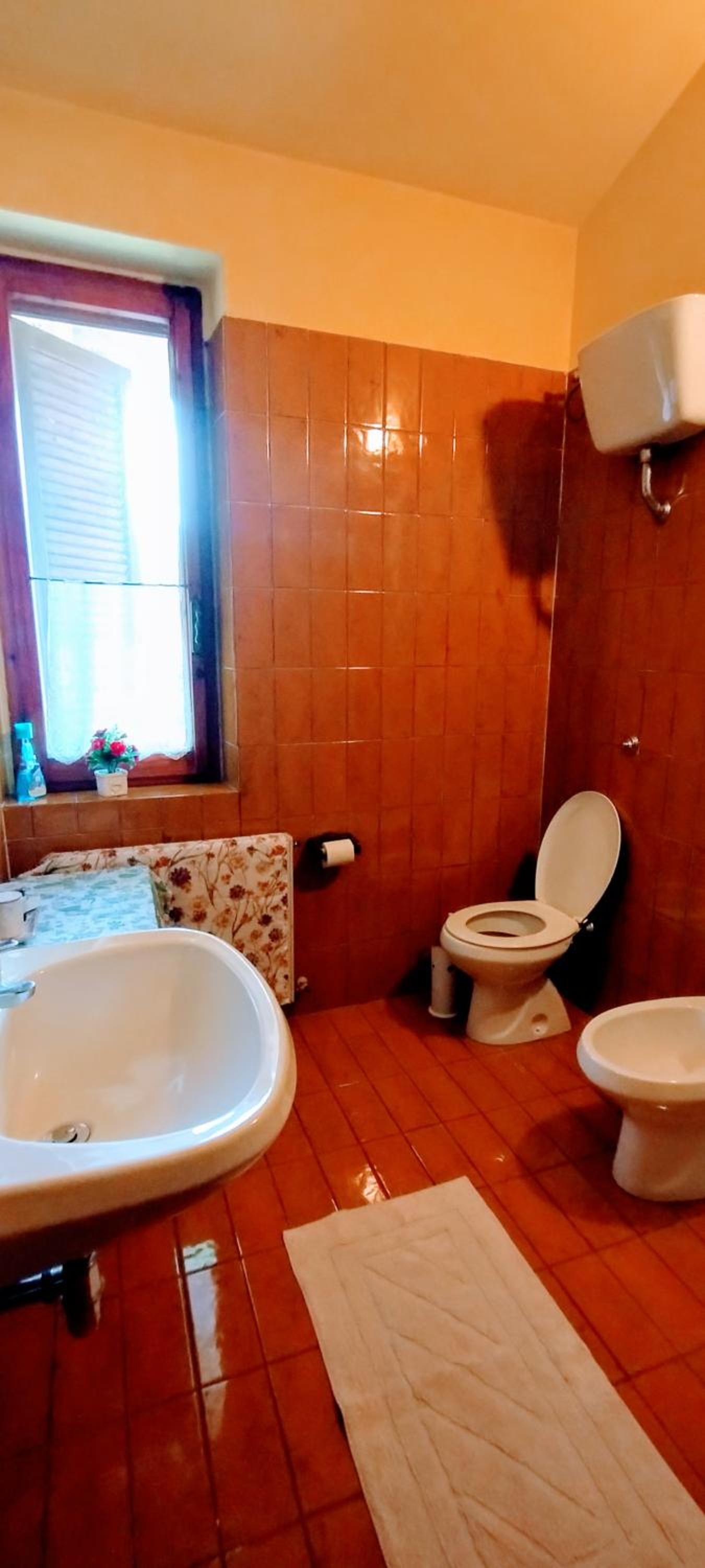 la maison en Todi — bathroom