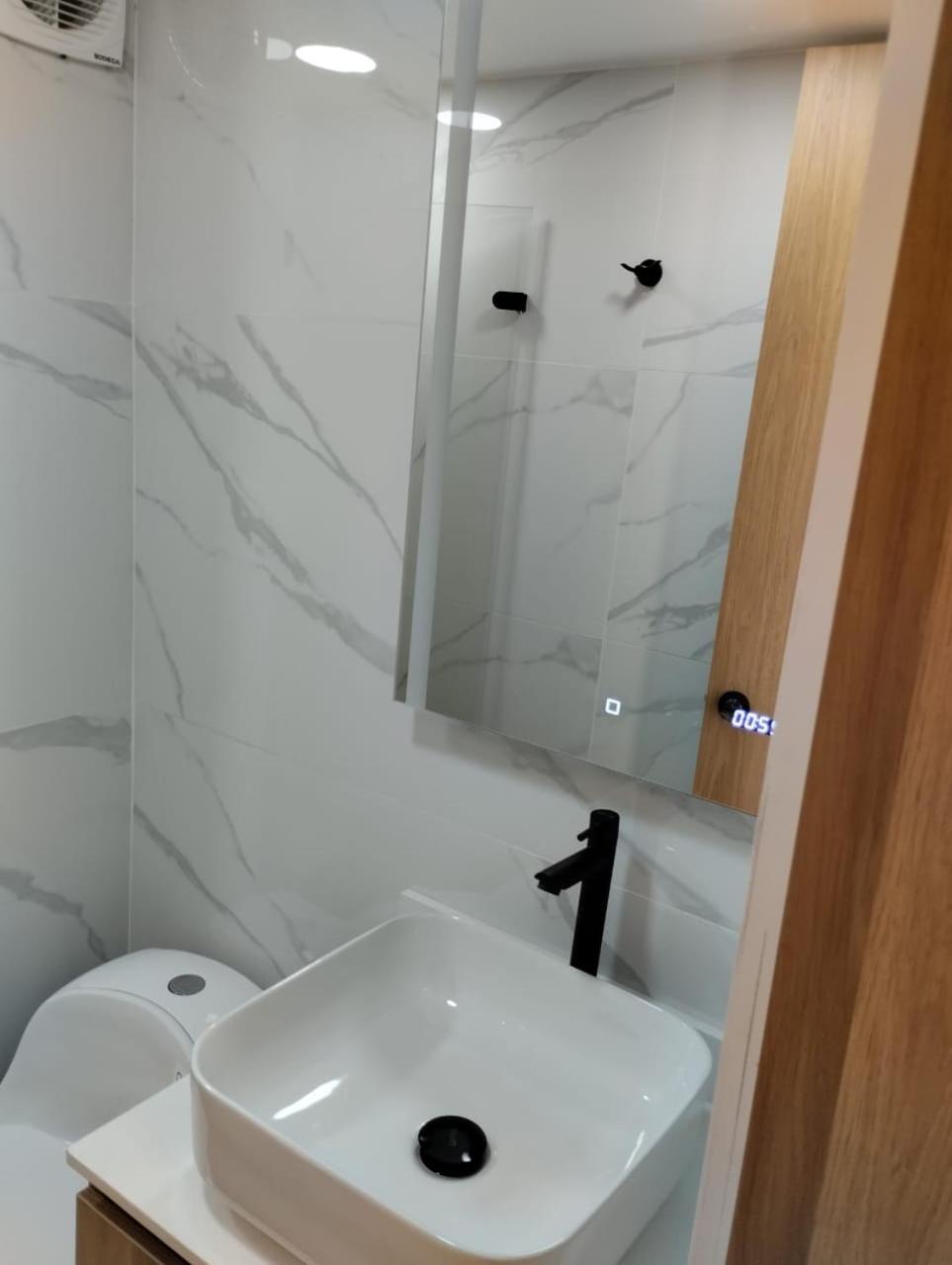 Moderno Apartamento en la Colina