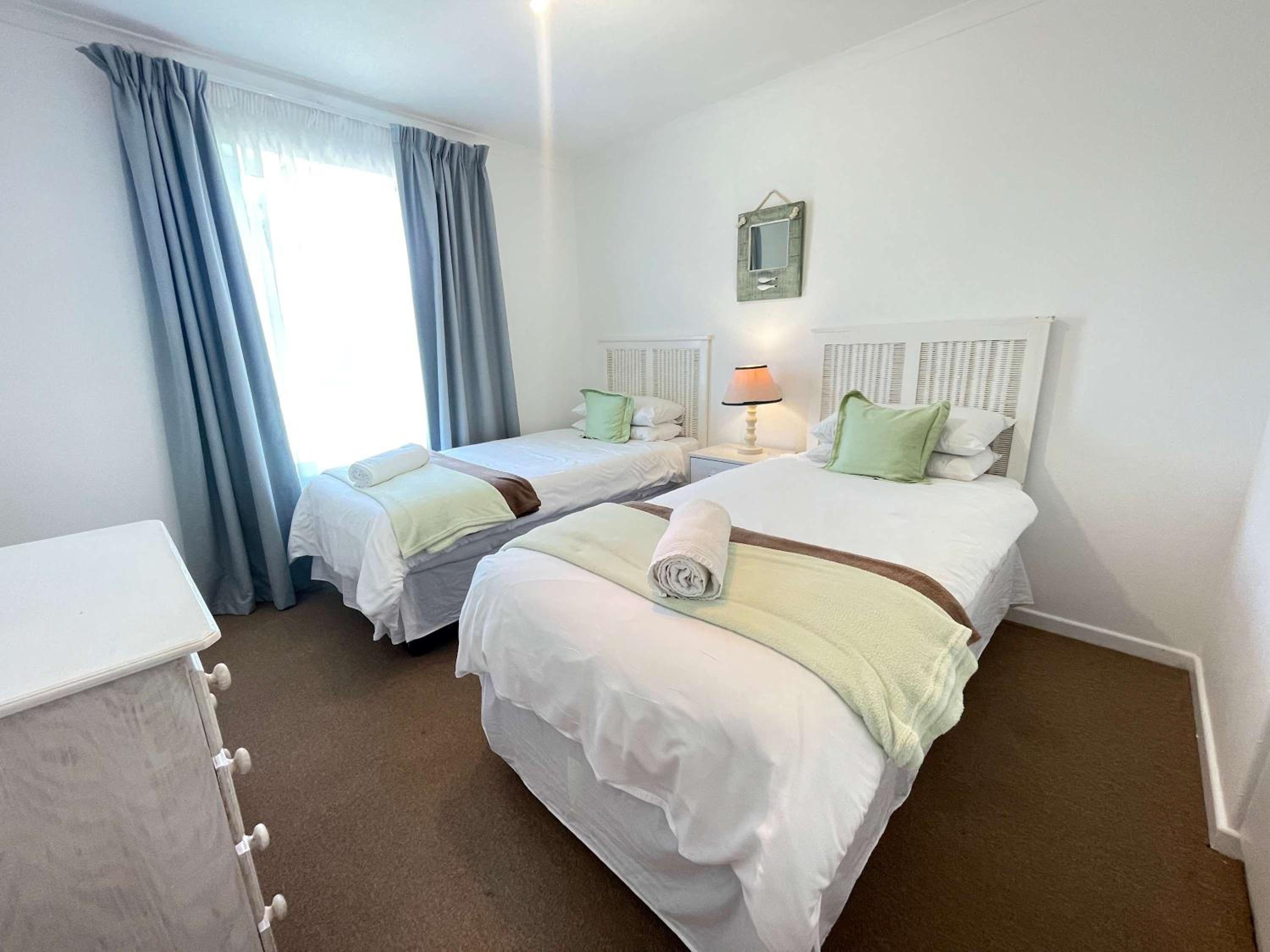 The River Club Loft - 6 sleeper, Swimming Pool, 2 min to Robberg Beach