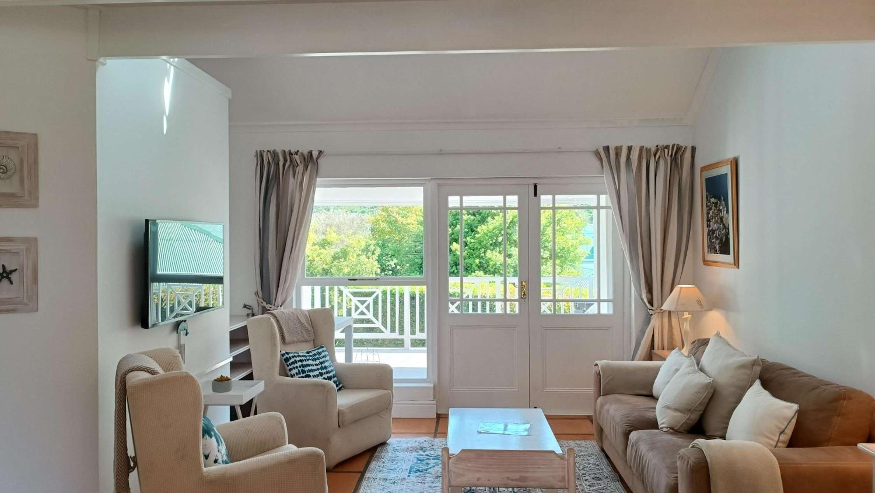 The River Club Loft - 6 sleeper, Swimming Pool, 2 min to Robberg Beach