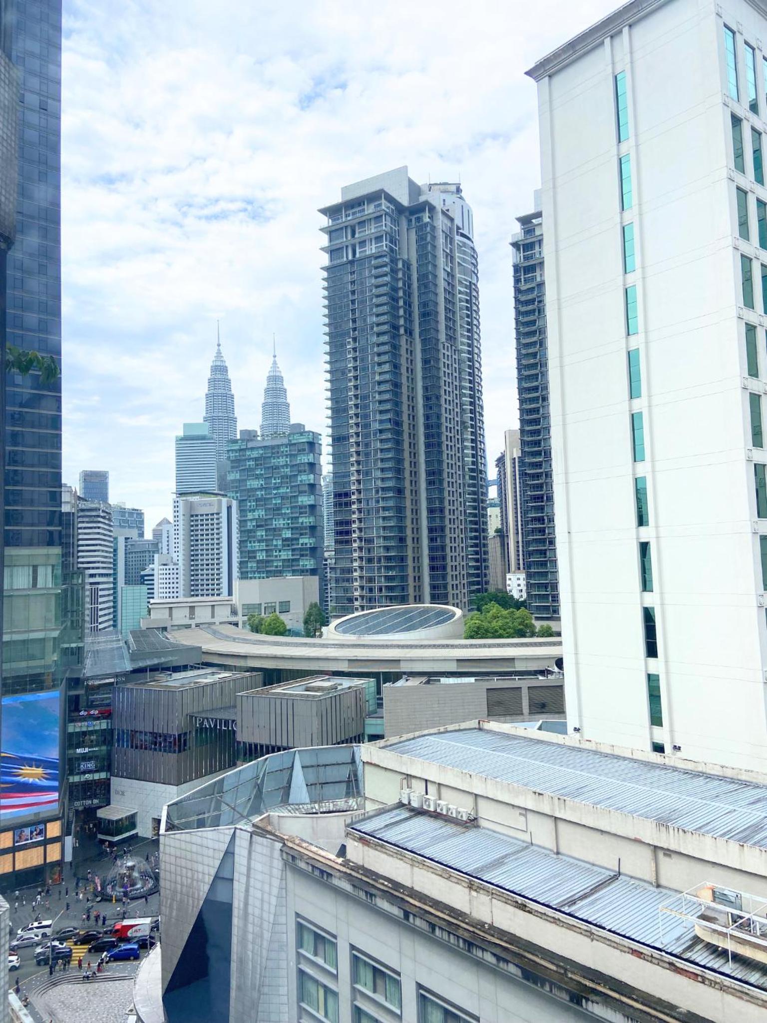 3R12Pax Fahrenheit88 C15-19 Opposite Pavilion KL Bukit Bintang TRX 2BR7Pax