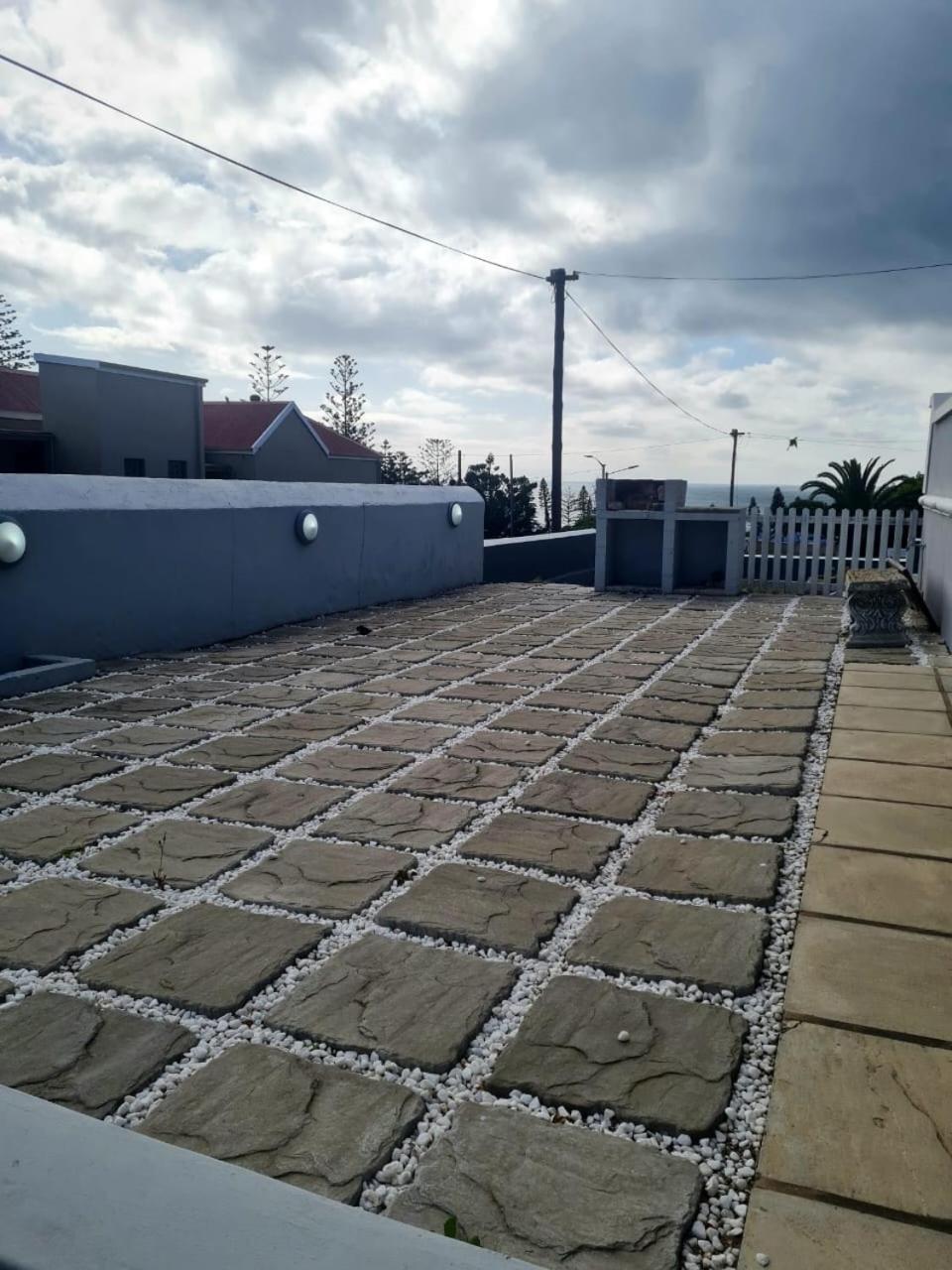 Point Village Accommodation - Uppercross 3