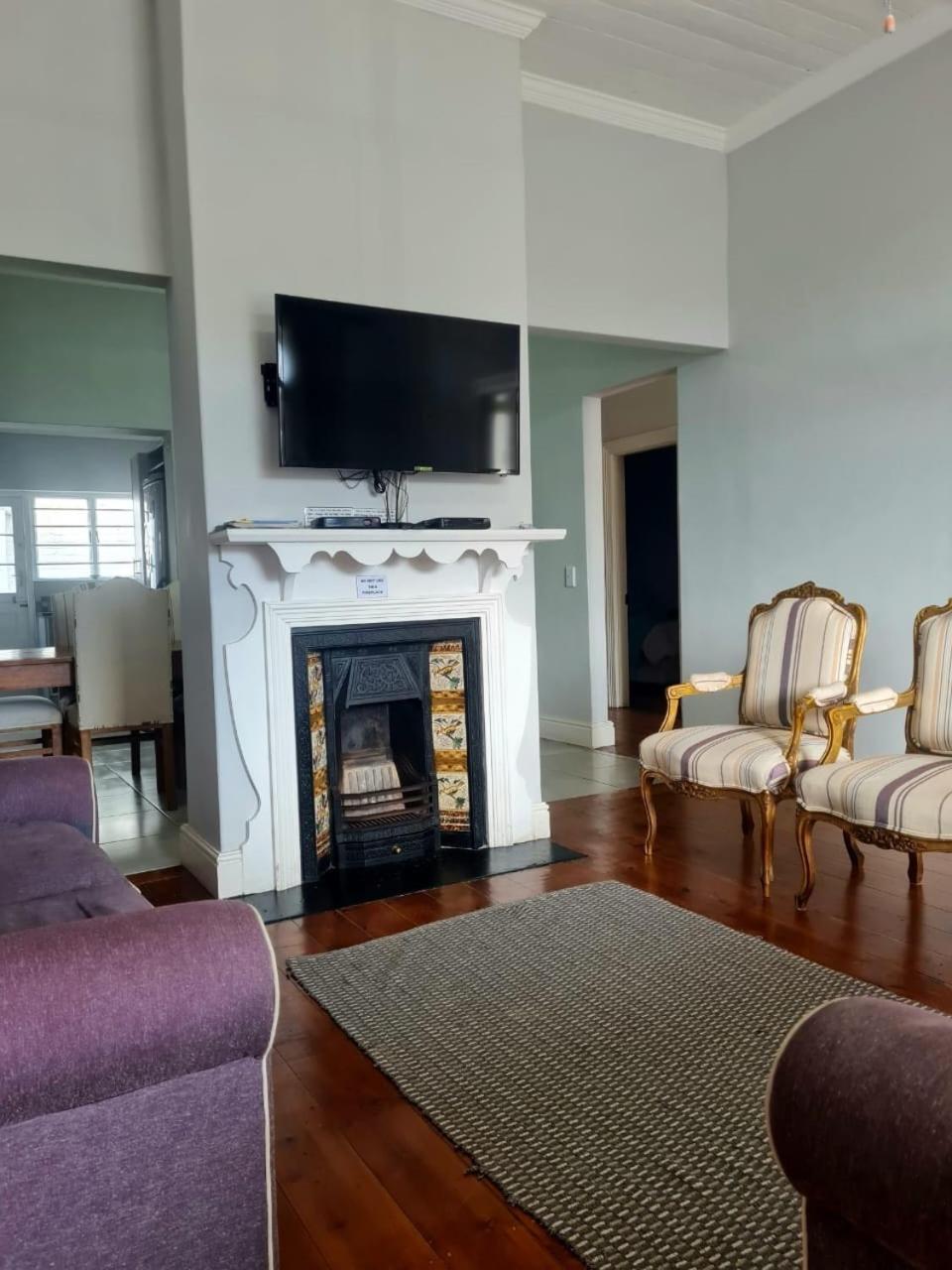 Point Village Accommodation - Uppercross 3