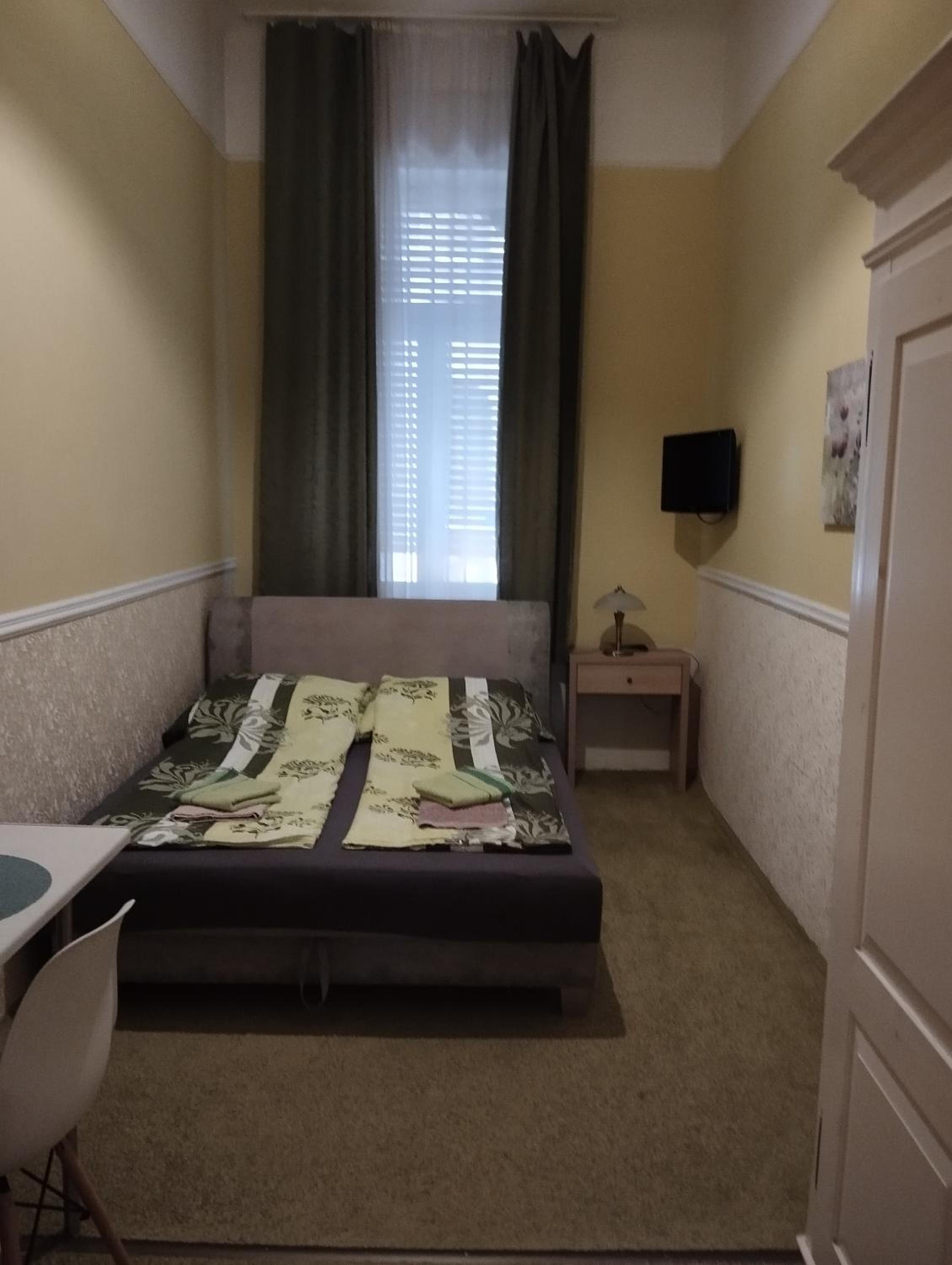 Mandy Apartments