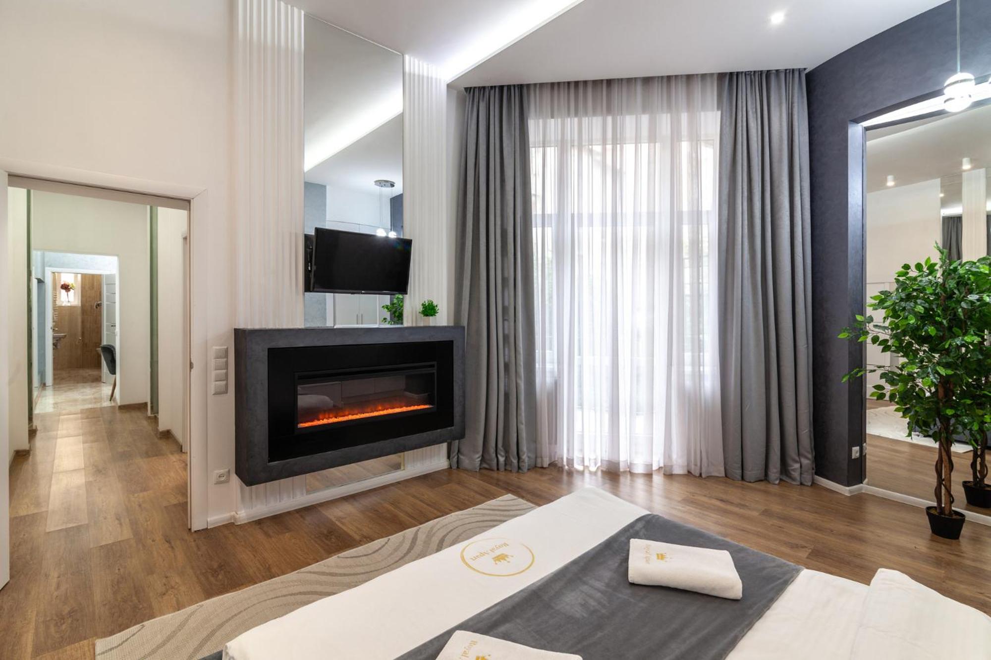 Royal Apartment on Franka 28 view 2