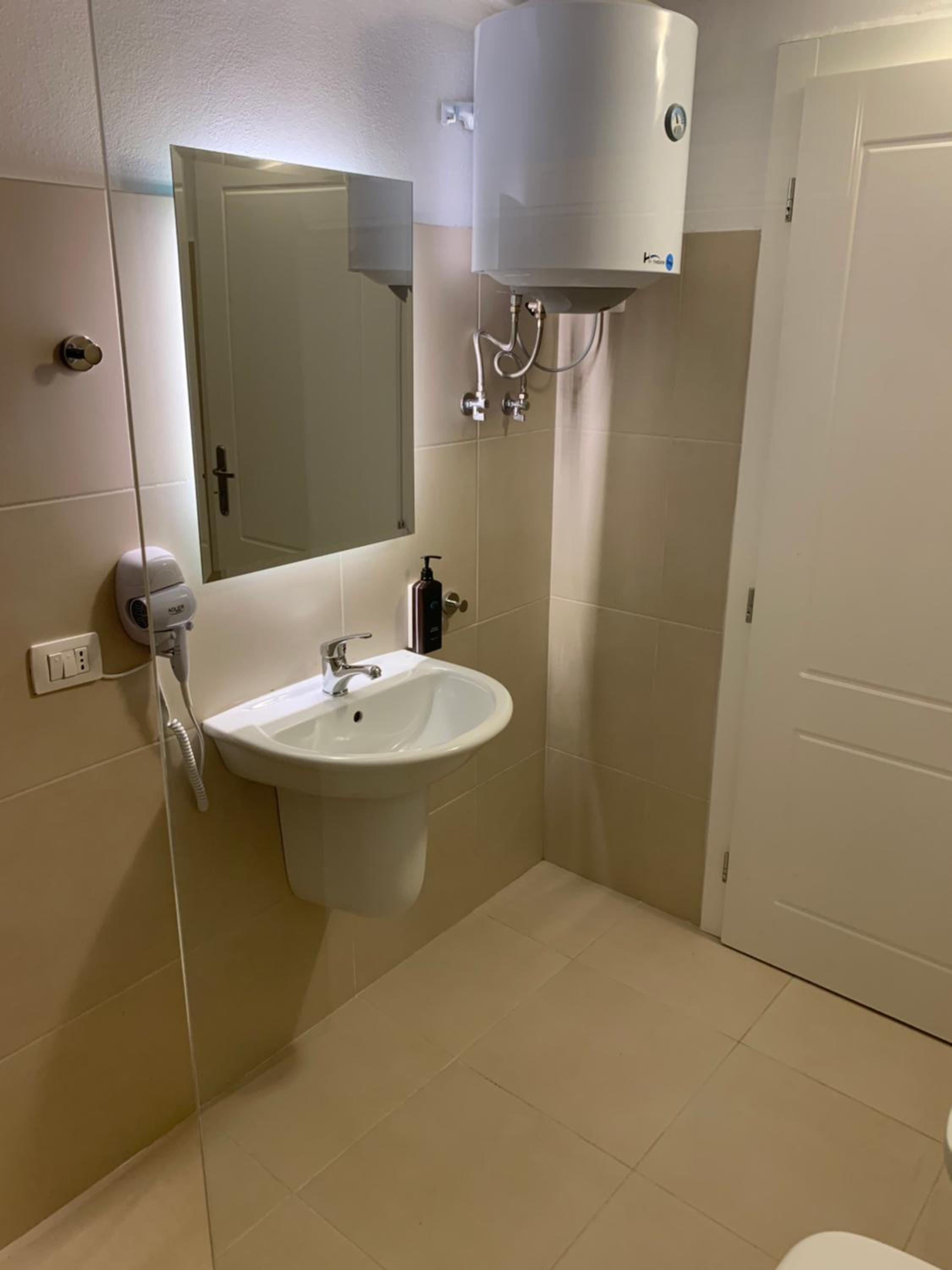 Vintage villa photo 5