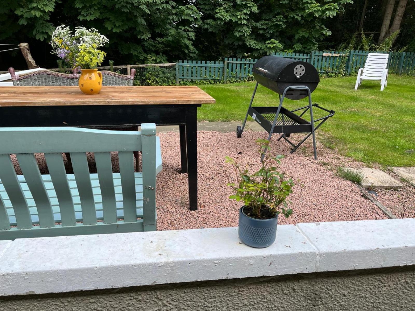 Spacious Cottage in the Grounds of a Scottish Castle view 5