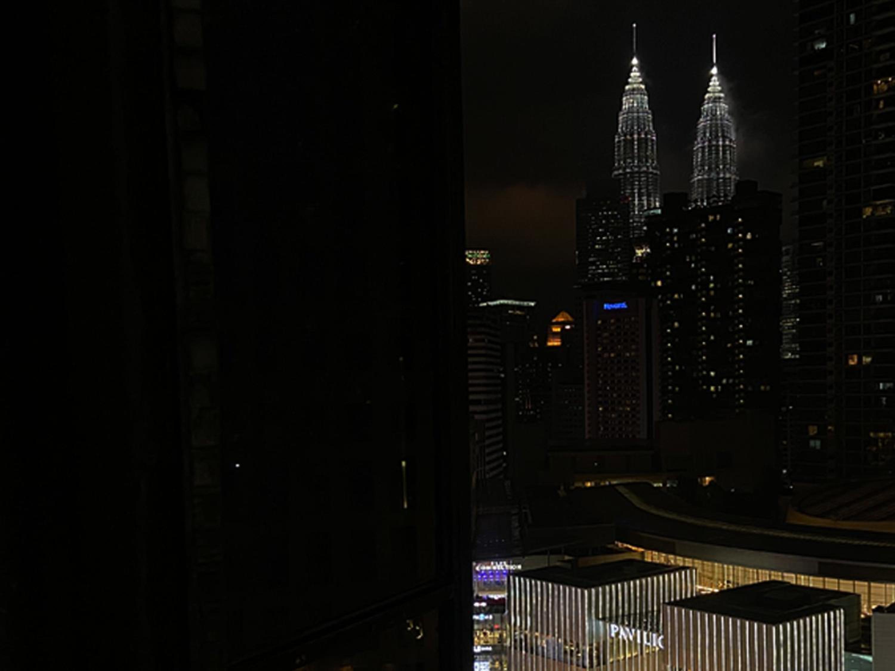 3R12Pax Fahrenheit88 C15-19 Opposite Pavilion KL Bukit Bintang TRX 2BR7Pax