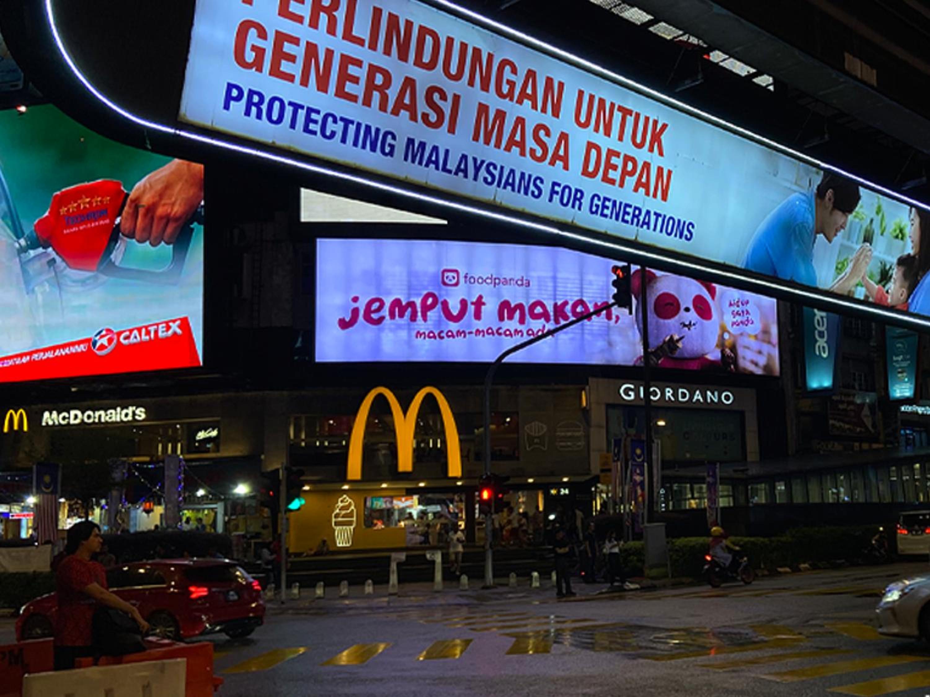 3R12Pax Fahrenheit88 C15-19 Opposite Pavilion KL Bukit Bintang TRX 2BR7Pax