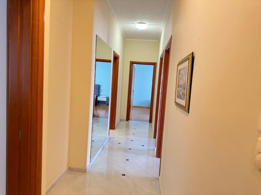 Sunny and Spacious Luxury House photo 4