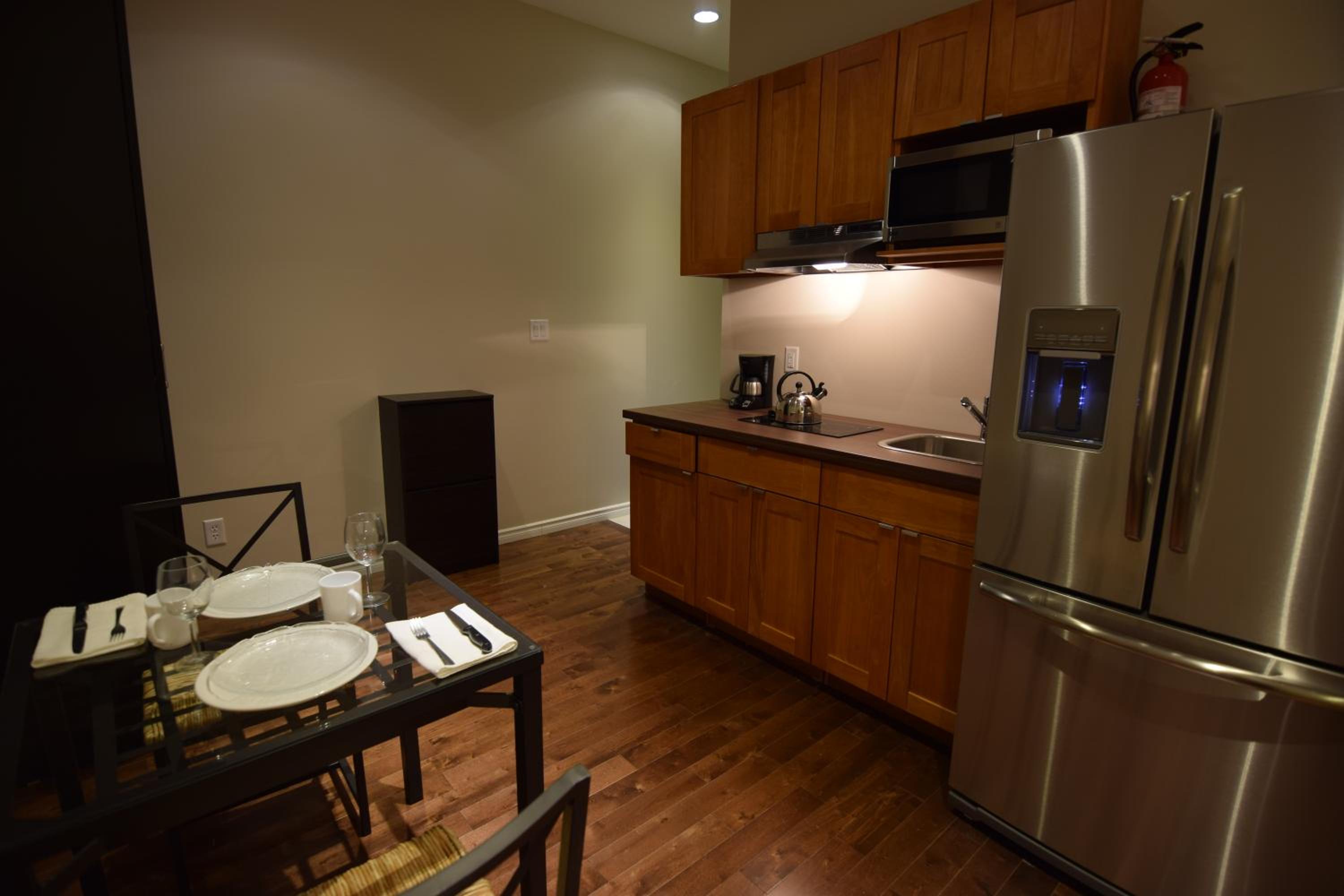 The Lion Inn & Suites