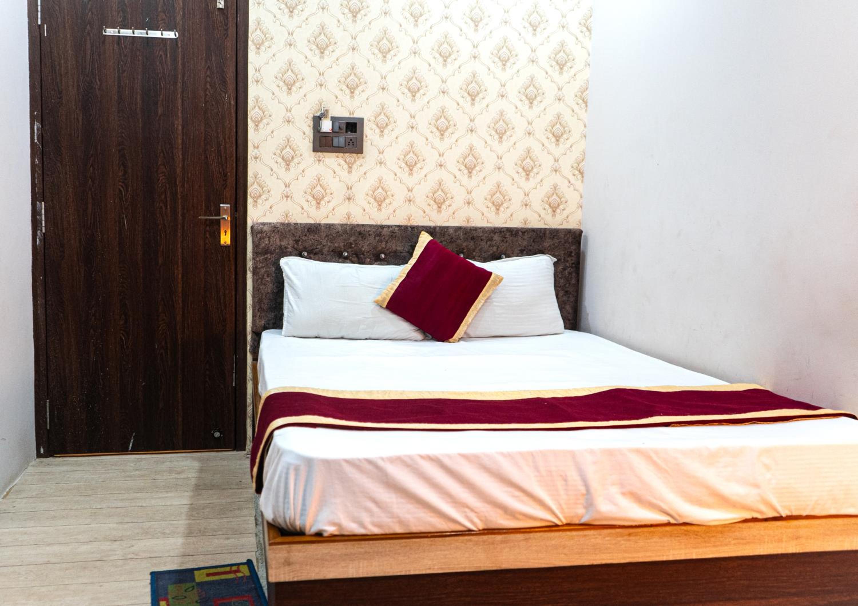 Hotel Garg