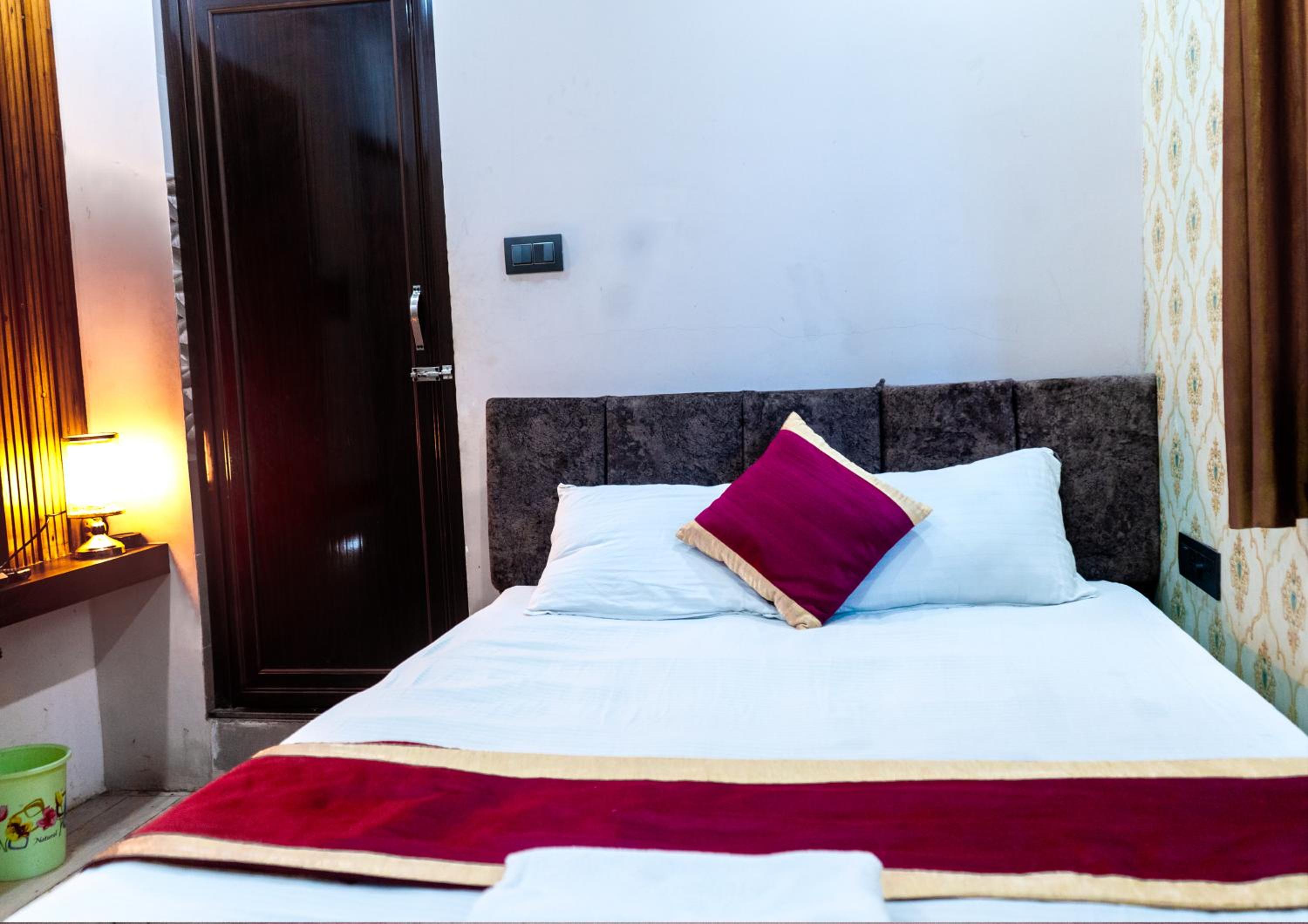 Hotel Garg