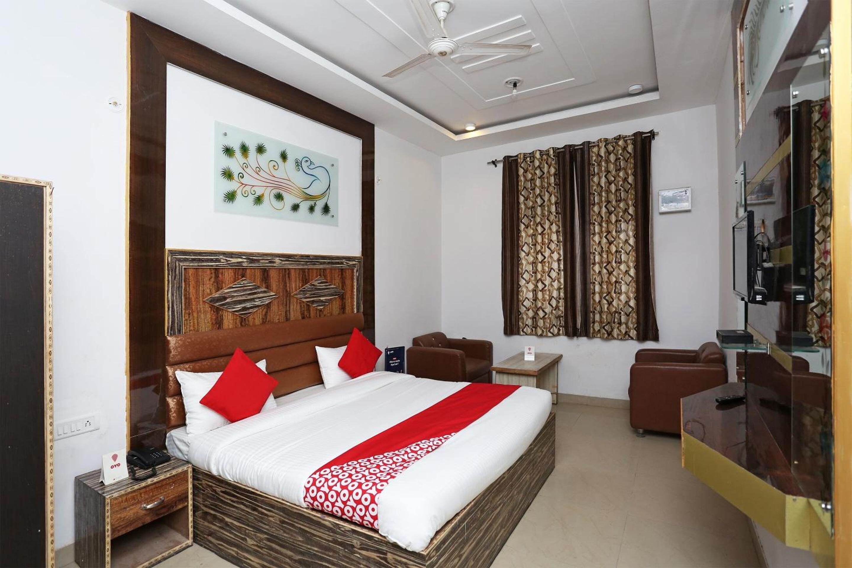 Super Hotel O Shree Radha Resort