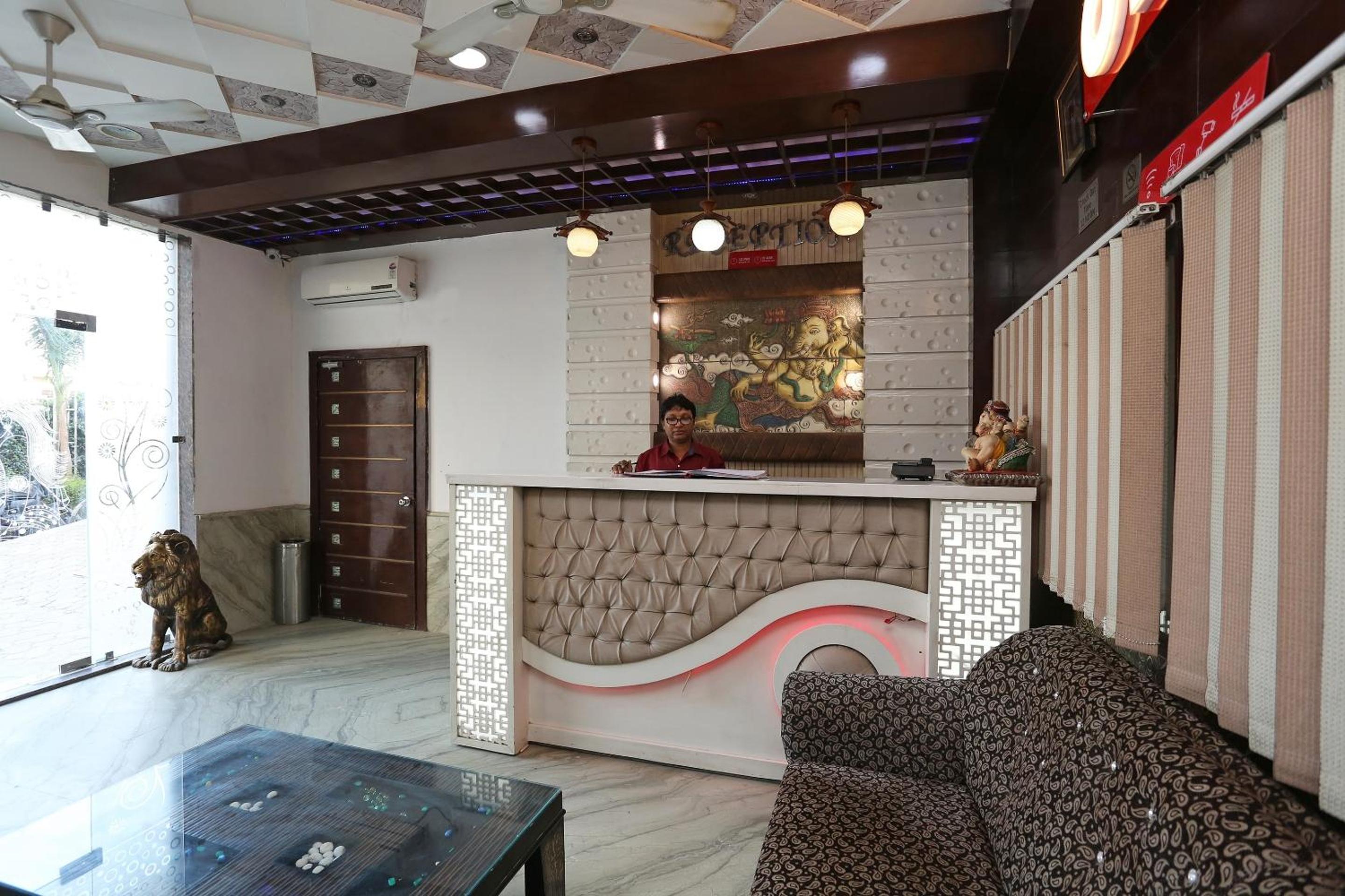 Super Hotel O Shree Radha Resort