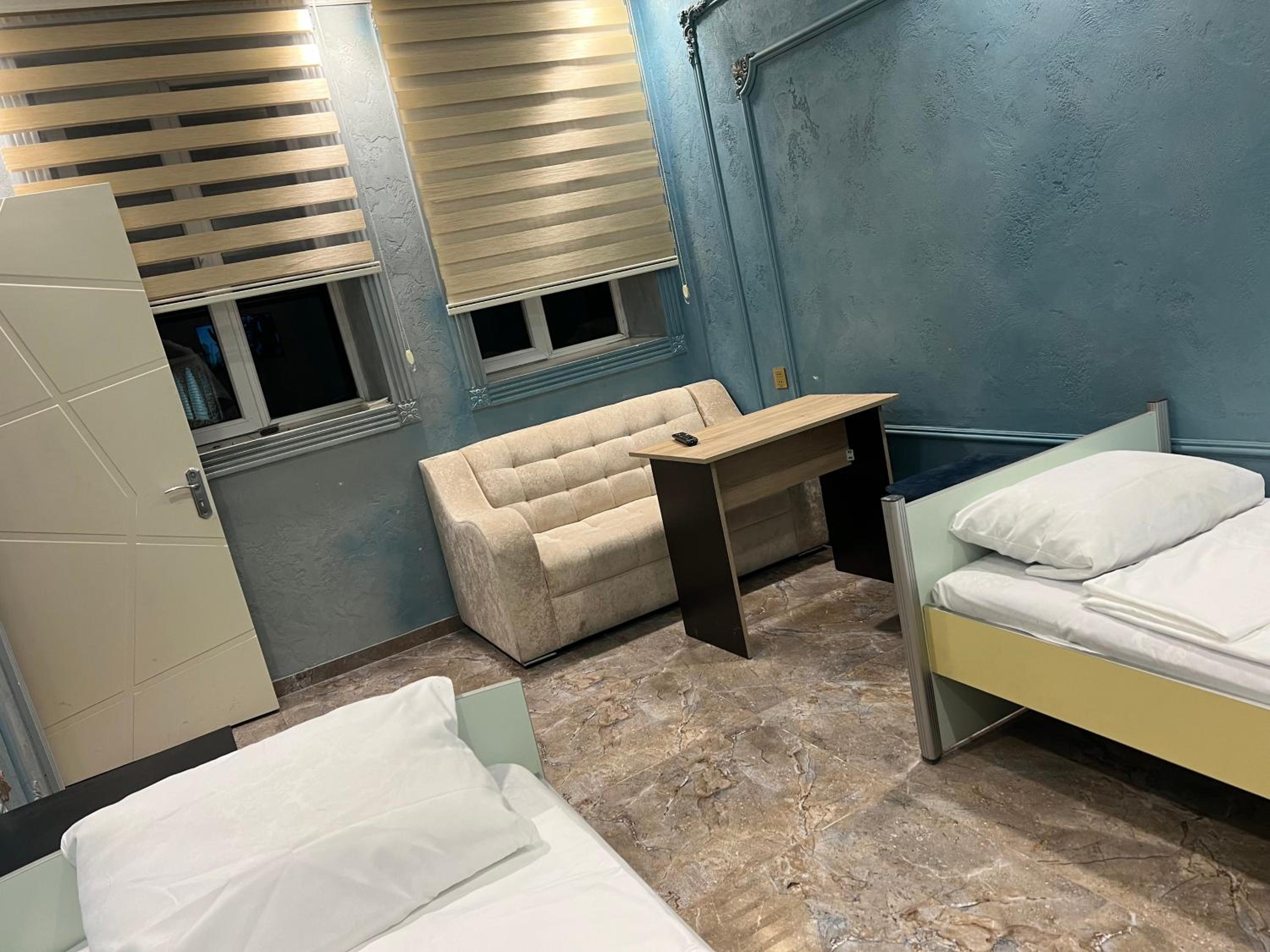 ECO Hotel & Hostel