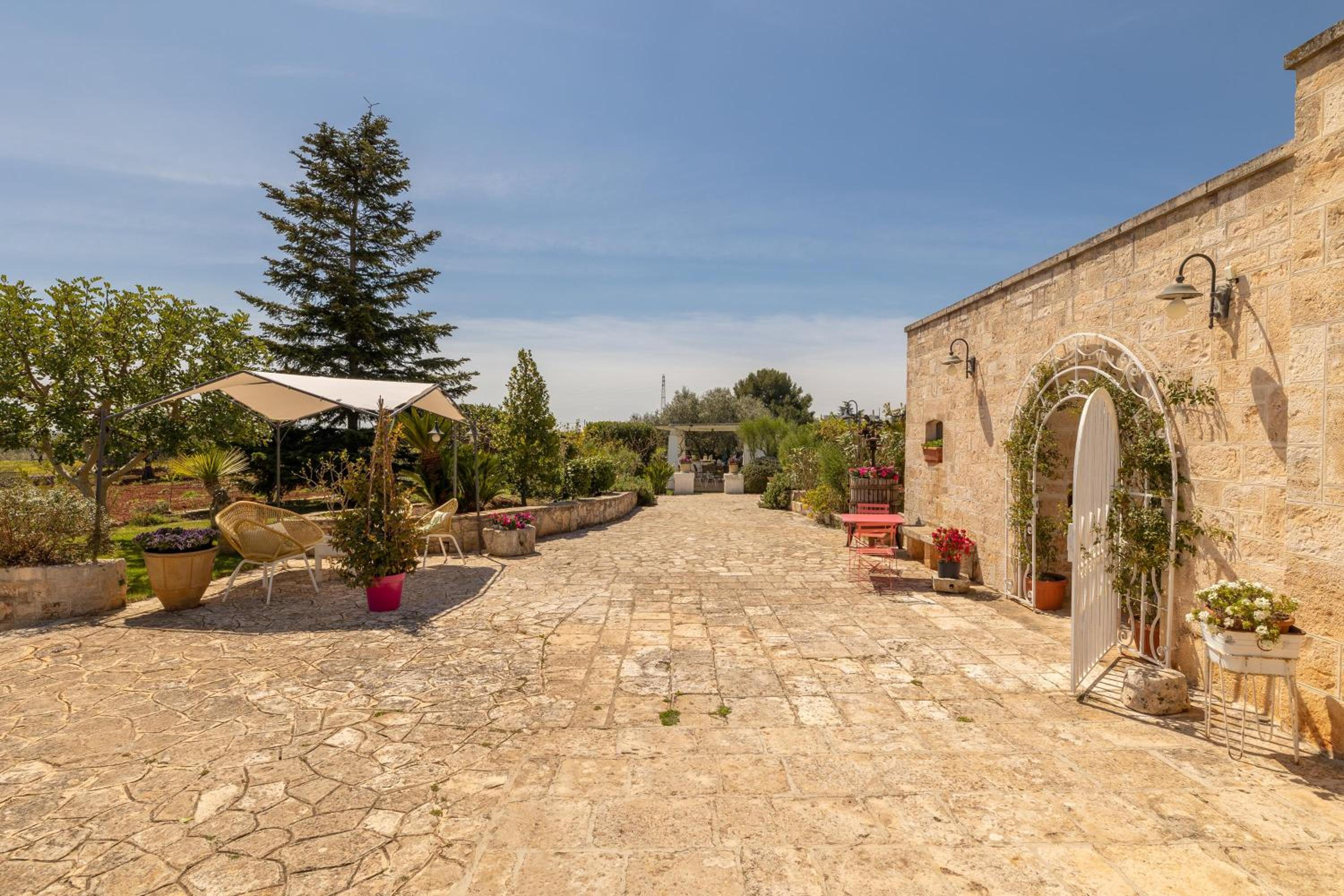 Trullo Patricia Pool