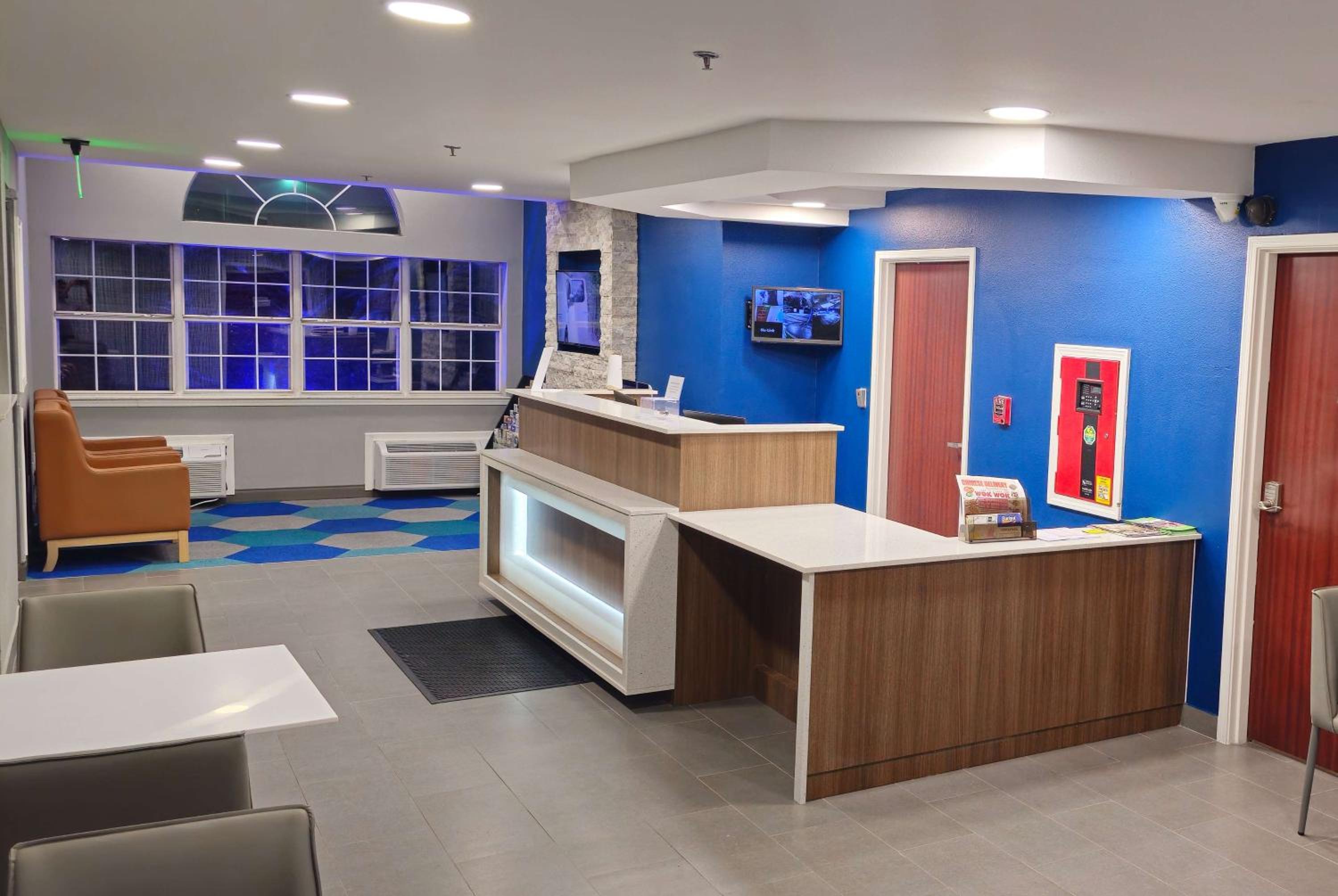 Microtel Inn & Suites by Wyndham Tulsa - Catoosa Route 66