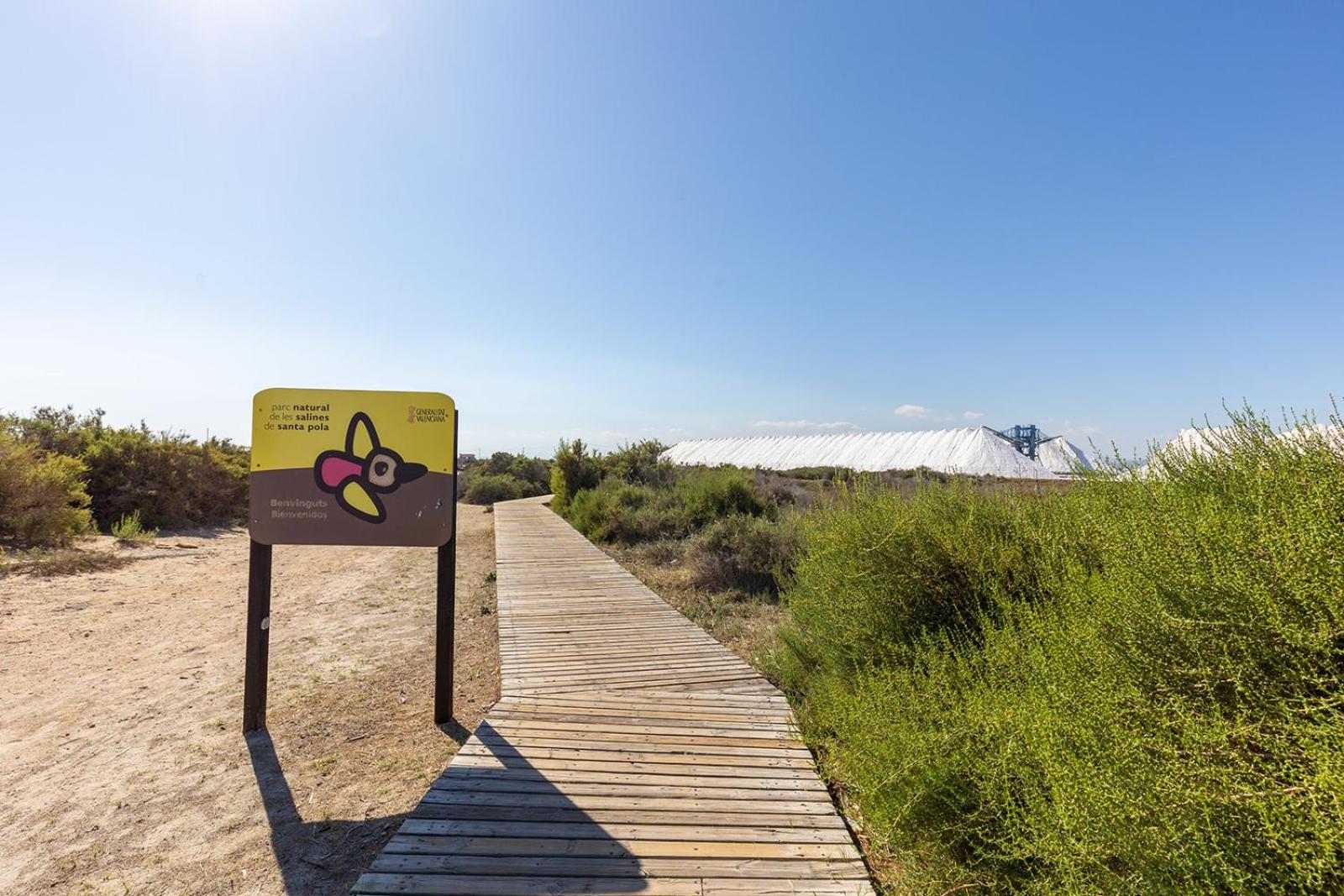 Santa Pola Mediterranean House with AC and Wifi