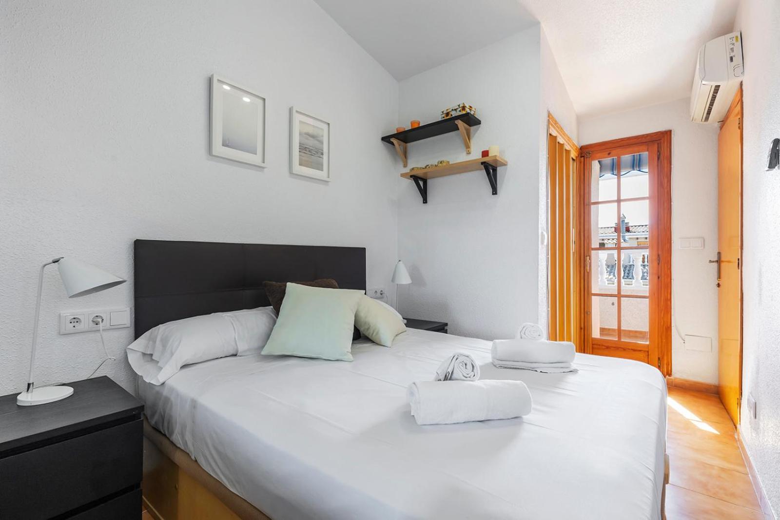 Santa Pola Mediterranean House with AC and Wifi