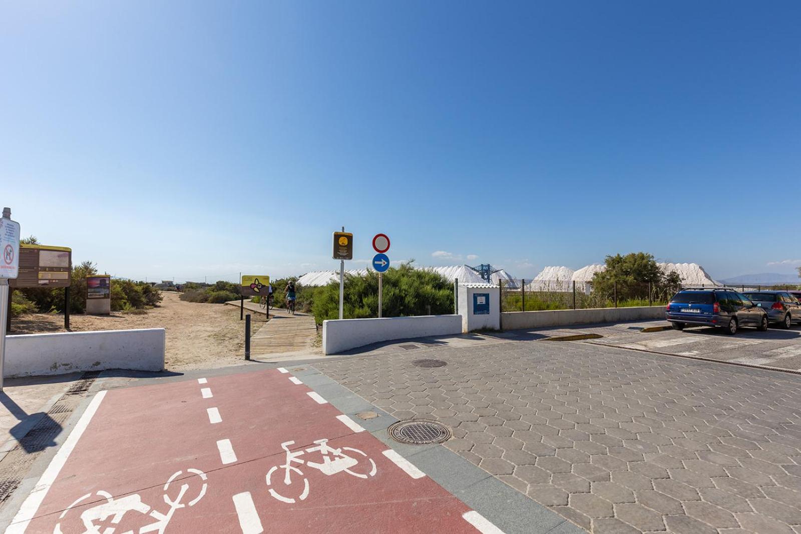 Santa Pola Mediterranean House with AC and Wifi