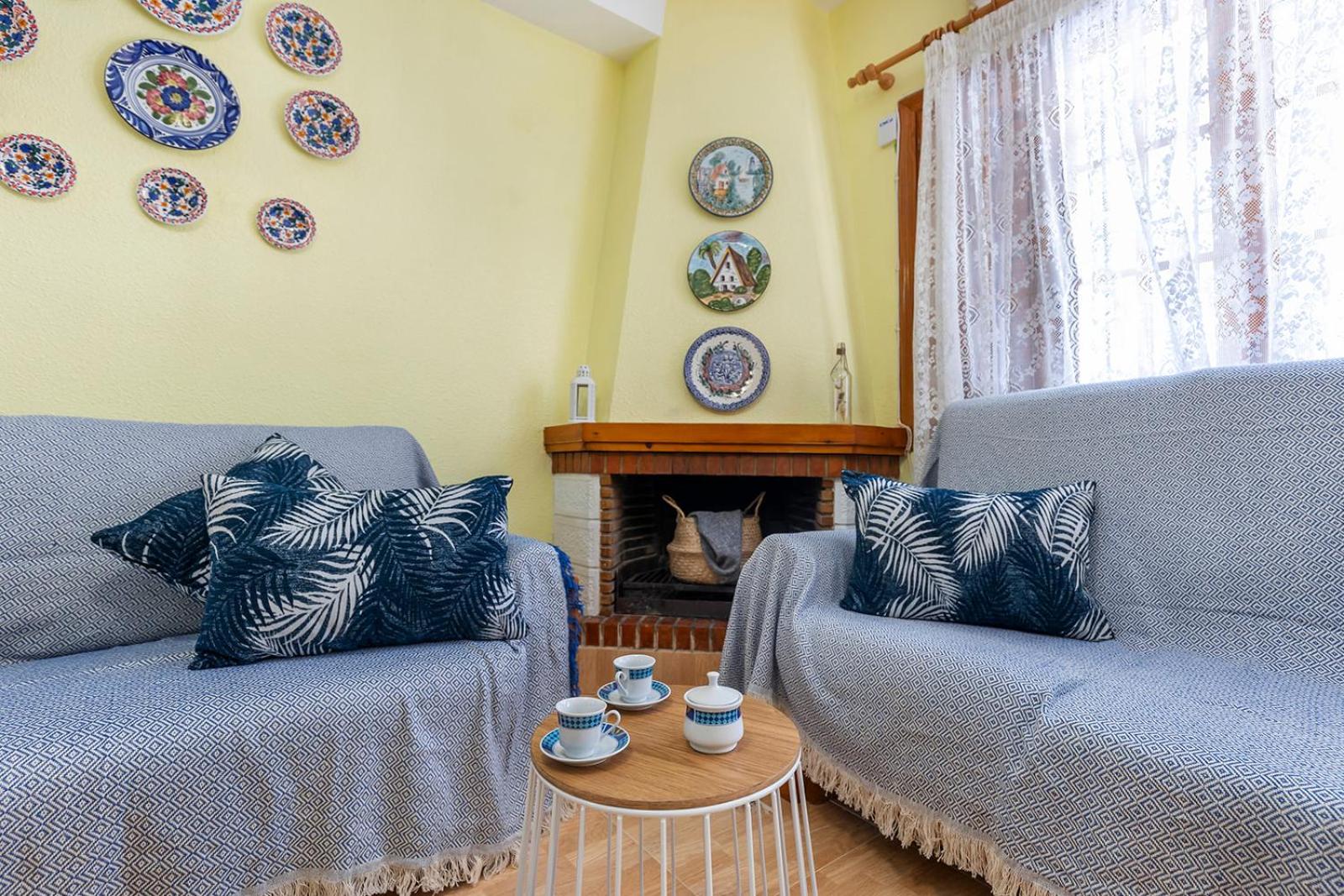 Santa Pola Mediterranean House with AC and Wifi