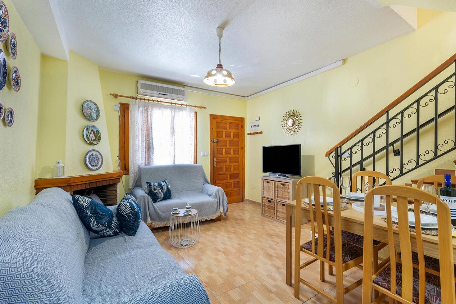 Santa Pola Mediterranean House with AC and Wifi