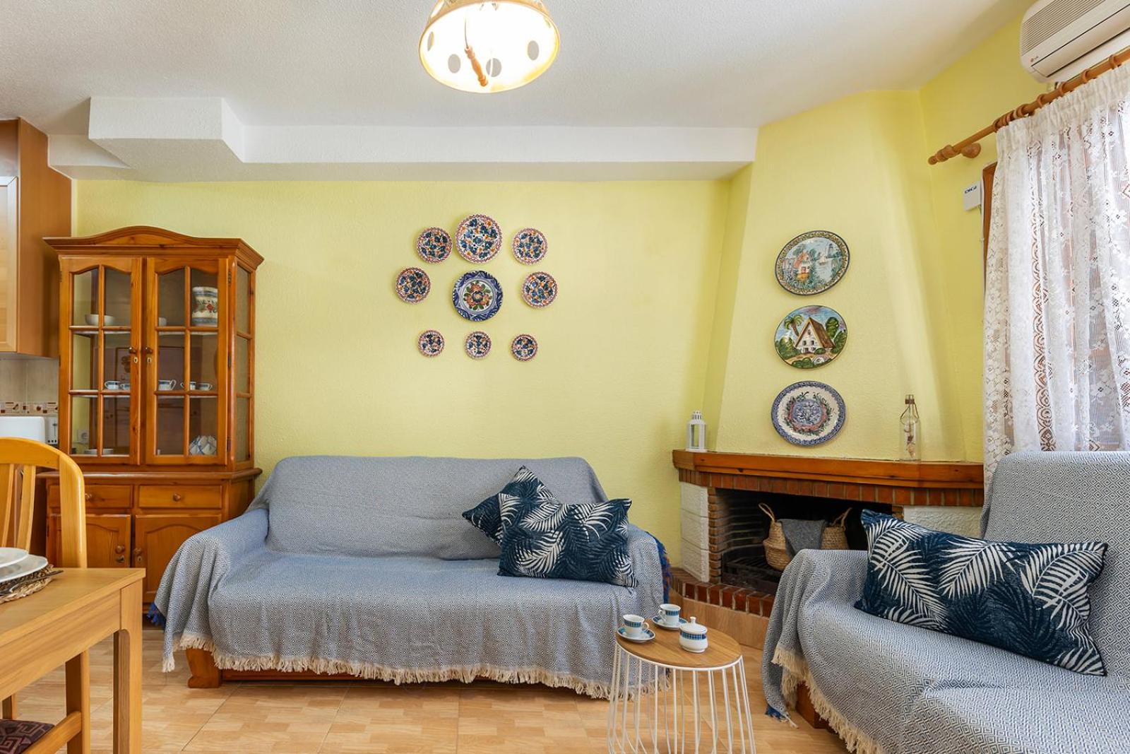 Santa Pola Mediterranean House with AC and Wifi