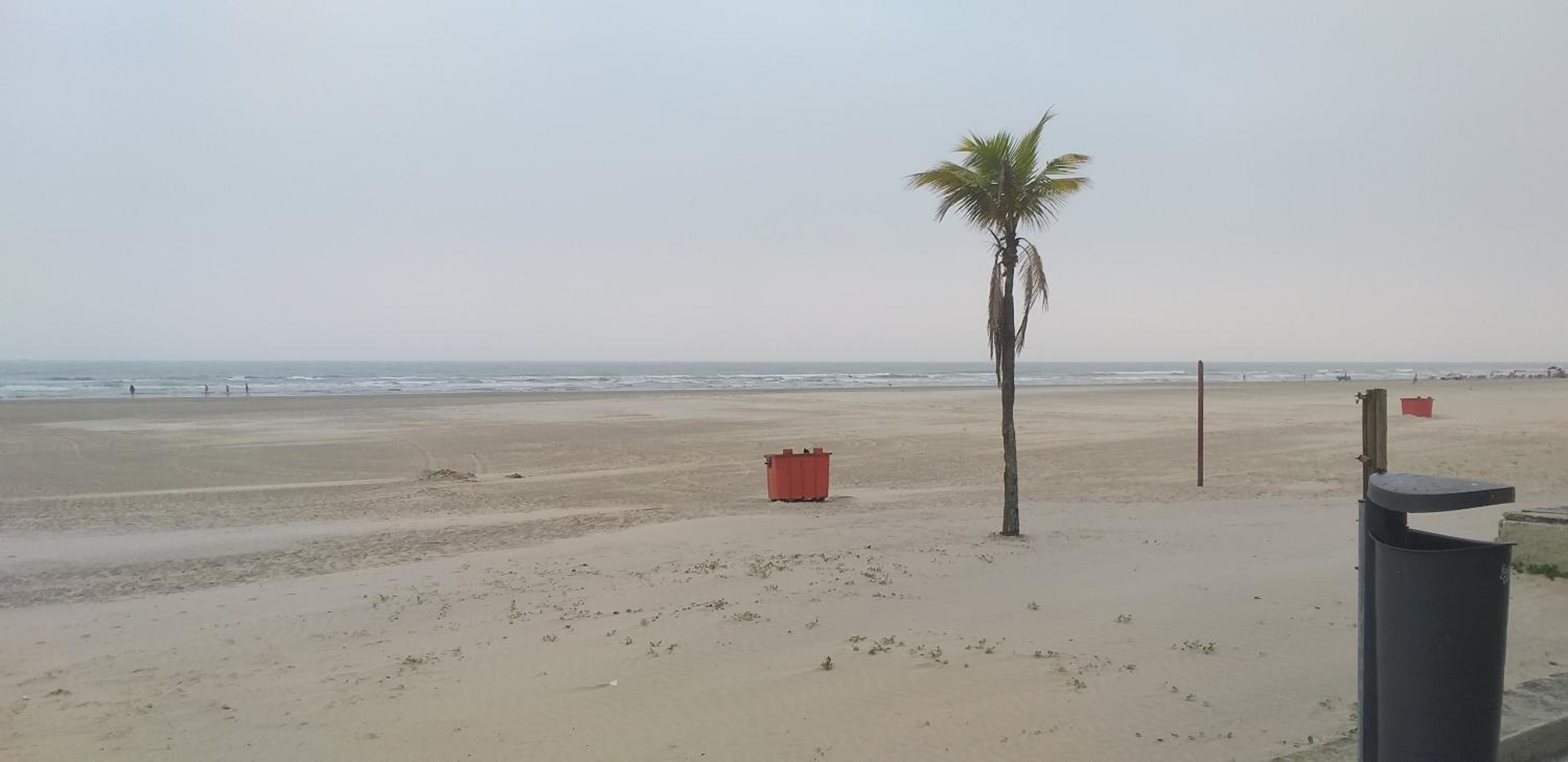 Sobrado na aviação em PG à duas quadras da Praia