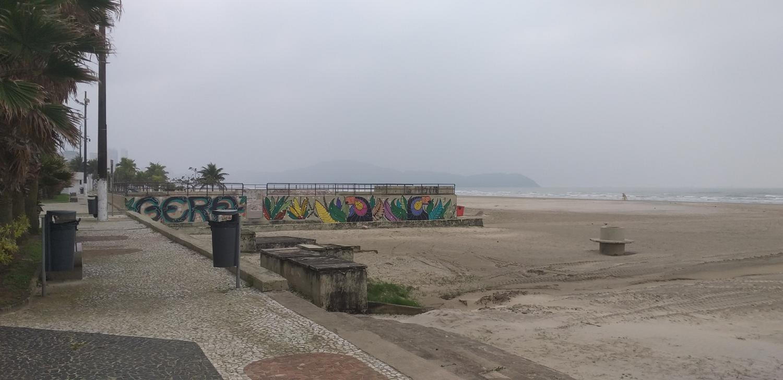 Sobrado na aviação em PG à duas quadras da Praia