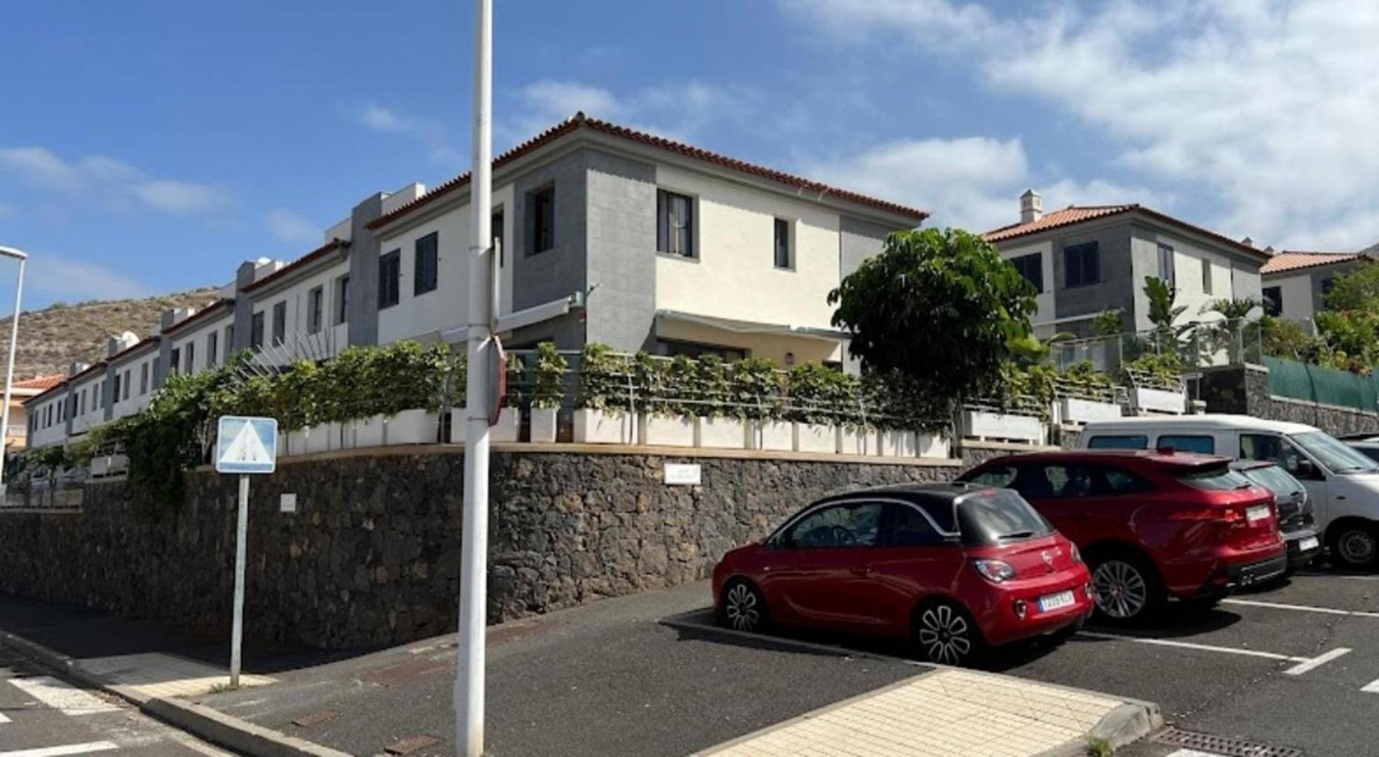 Villa-CostaAdeje-3BR-Balcony-WiFi-Parking