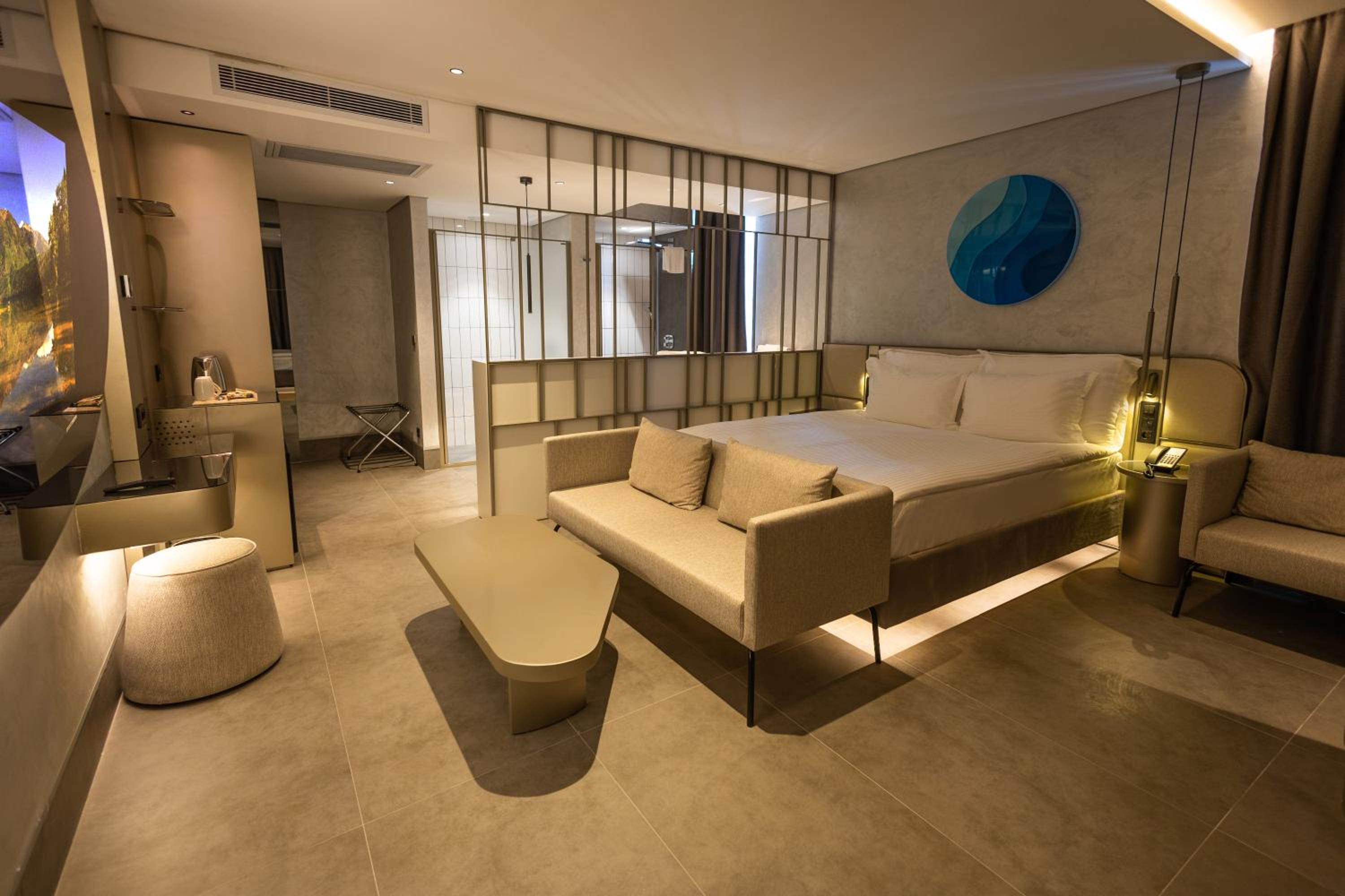 FOUR HILLS HOTEL - Image 40