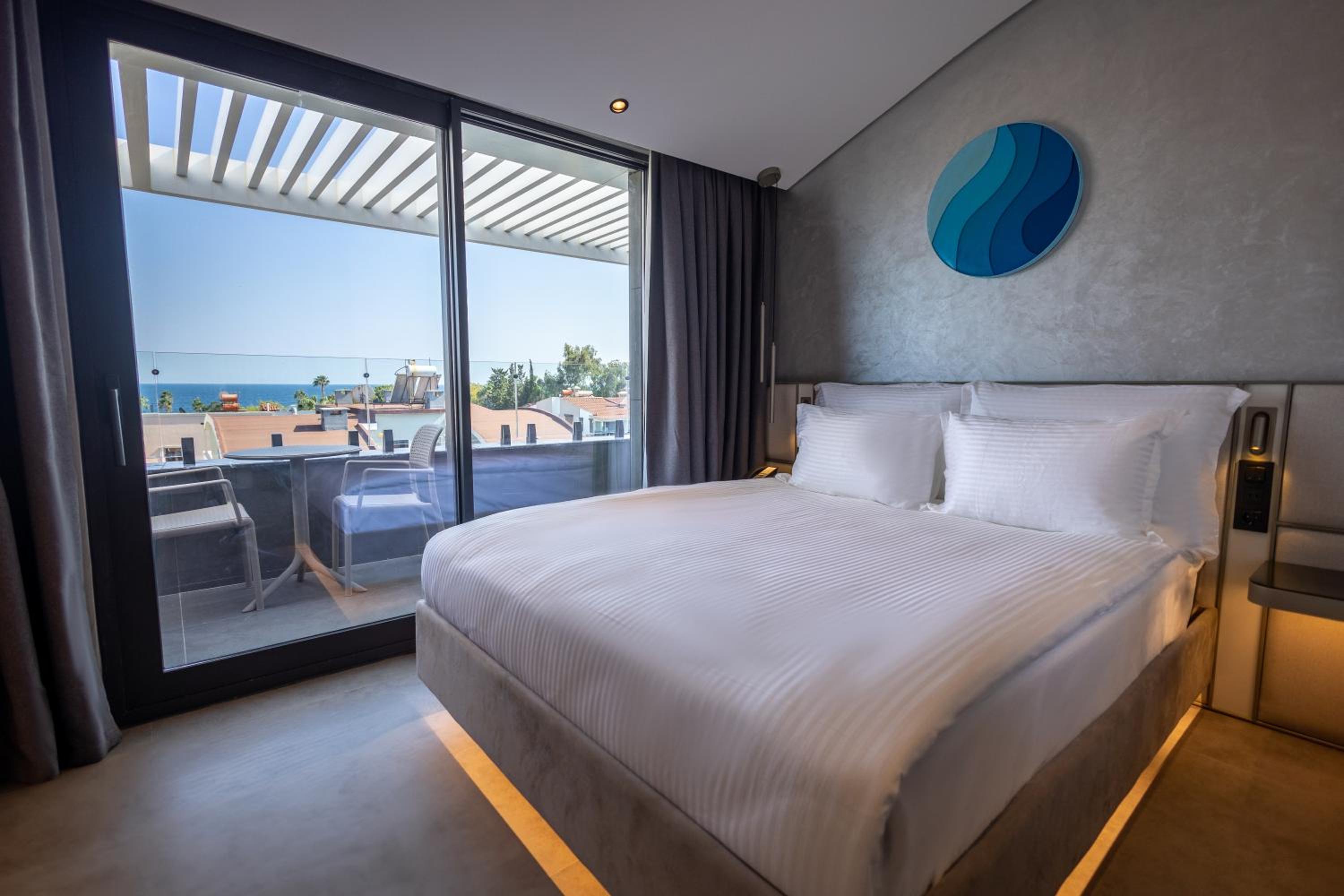 FOUR HILLS HOTEL - Image 44