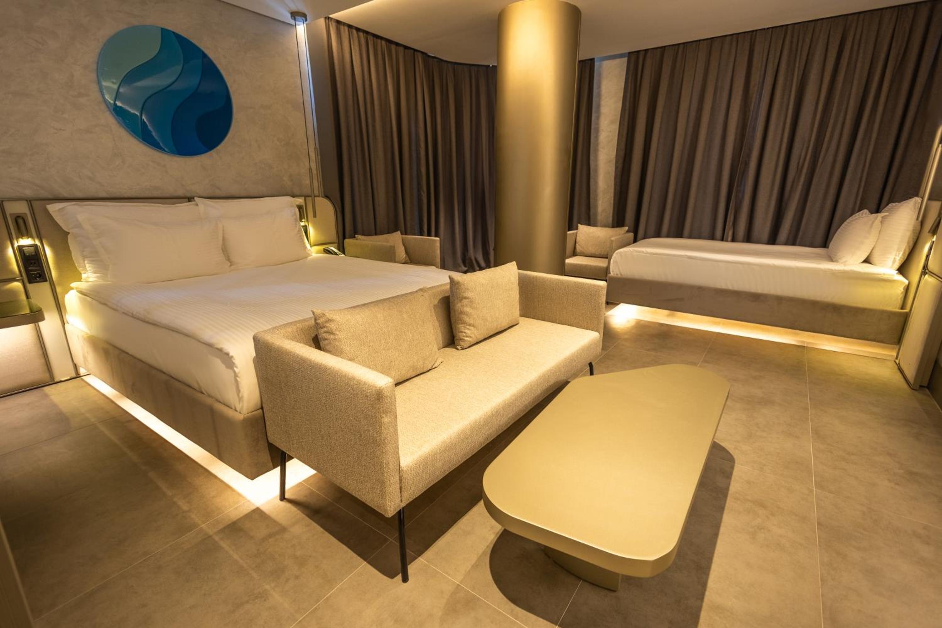 FOUR HILLS HOTEL - Image 47