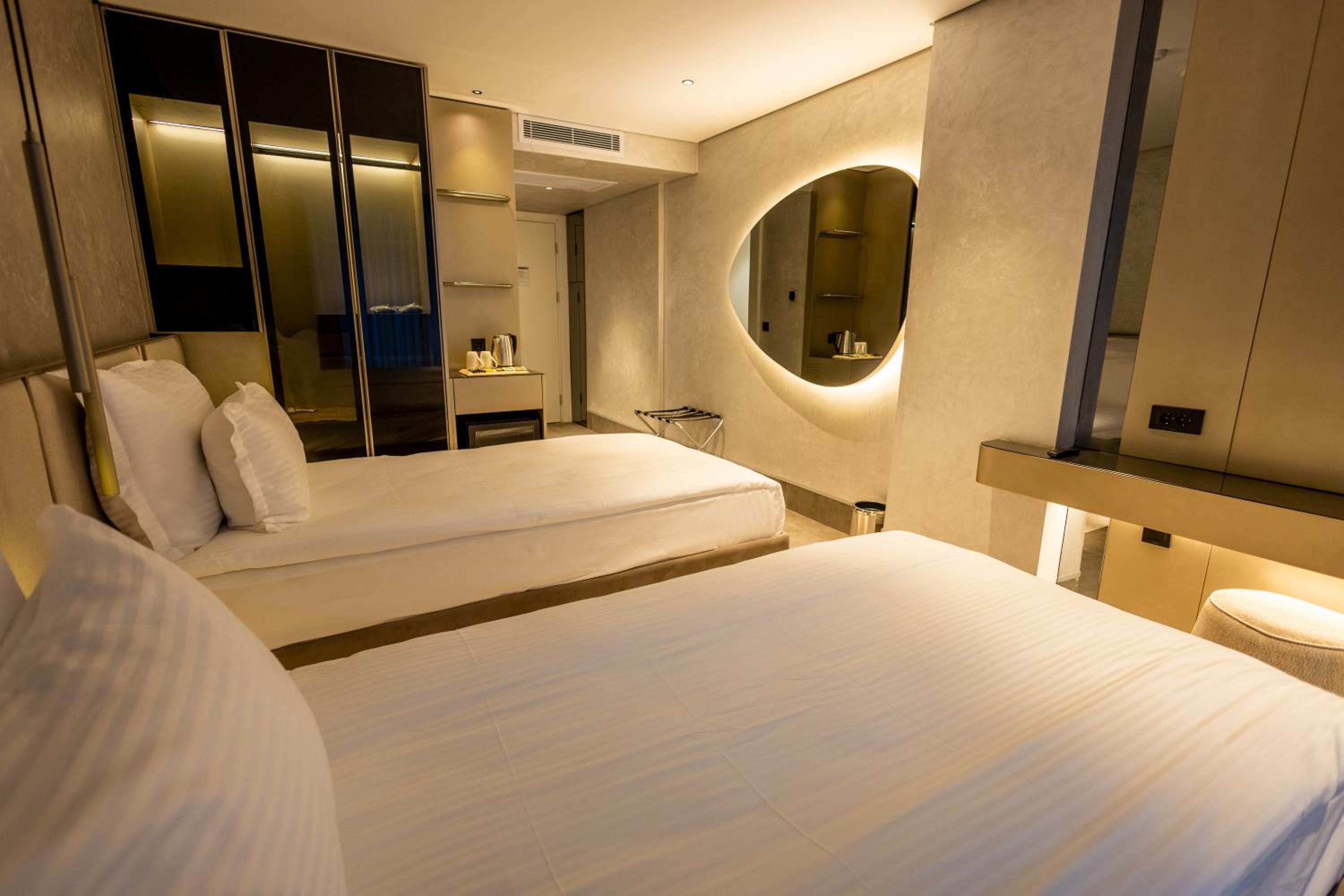 FOUR HILLS HOTEL - Image 51