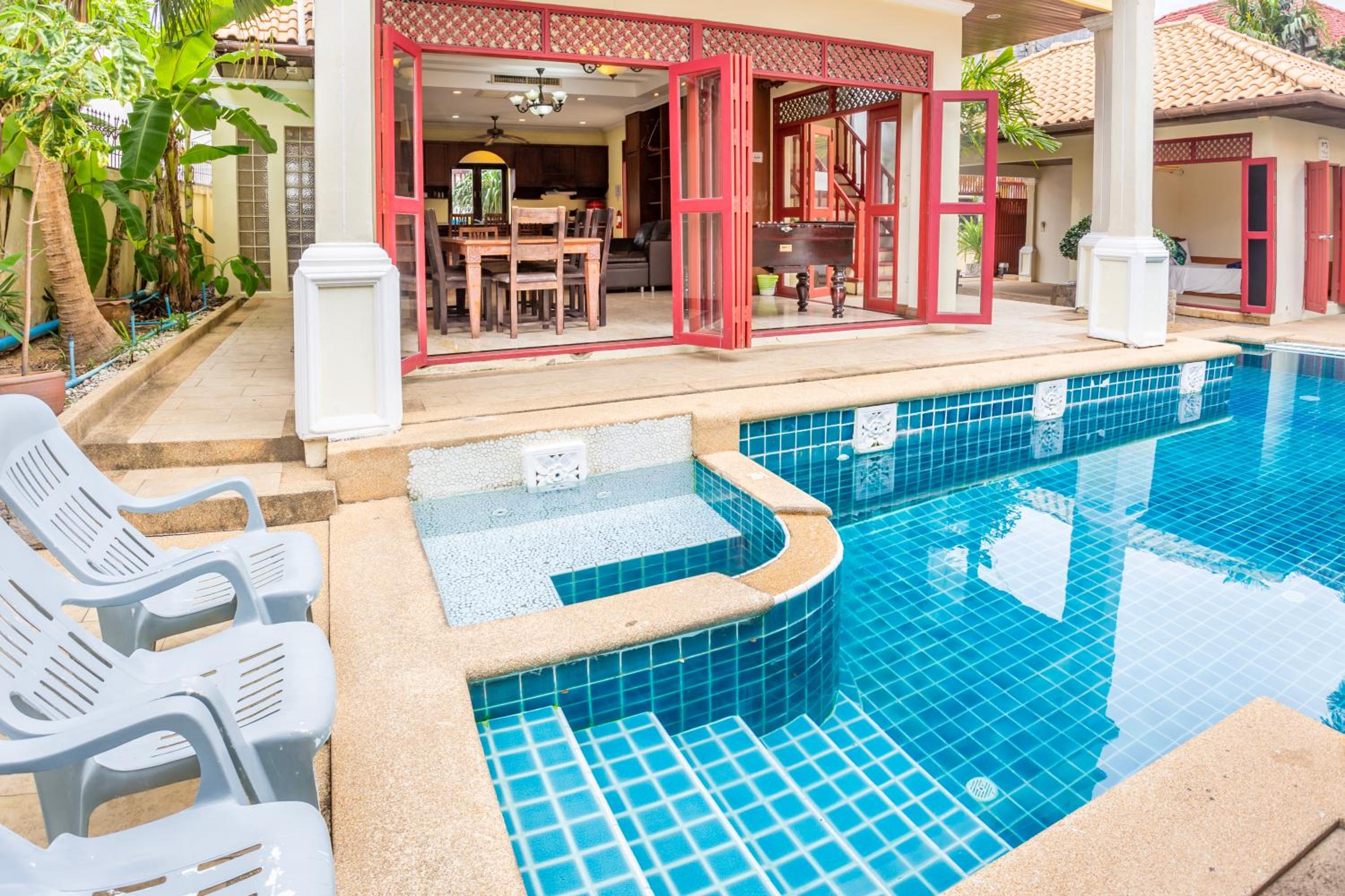 Bali Pool Villa, 5 min to walking street & the beaches view 4