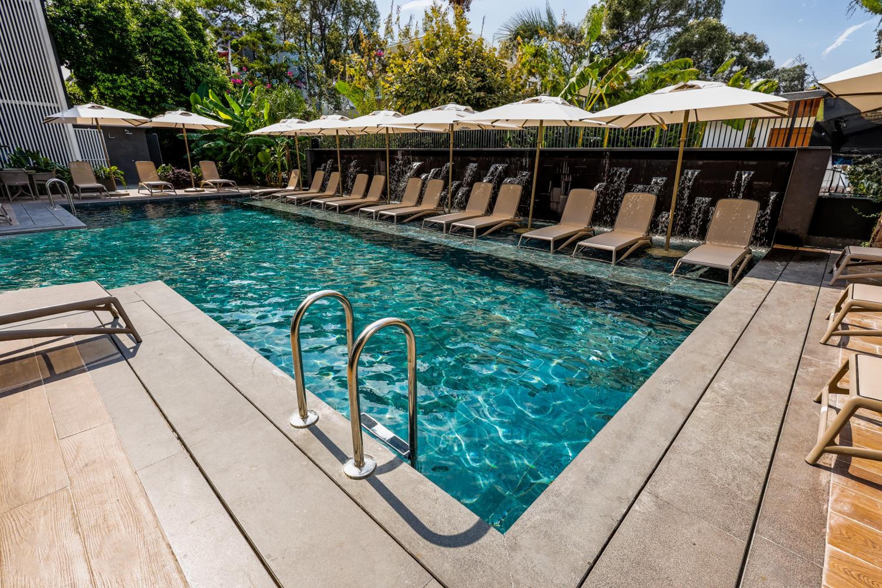 FOUR HILLS HOTEL - Image 26