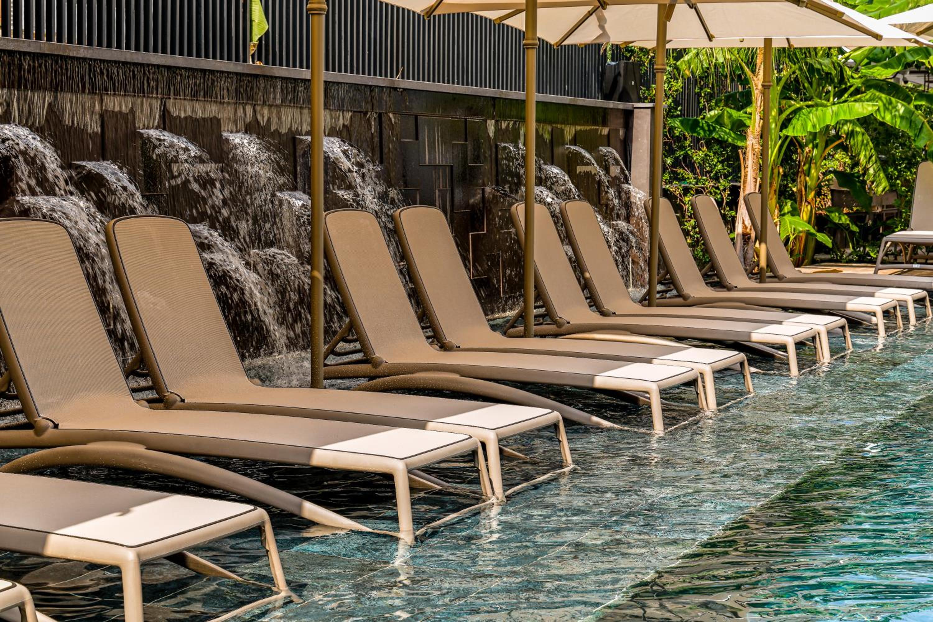 FOUR HILLS HOTEL - Image 27