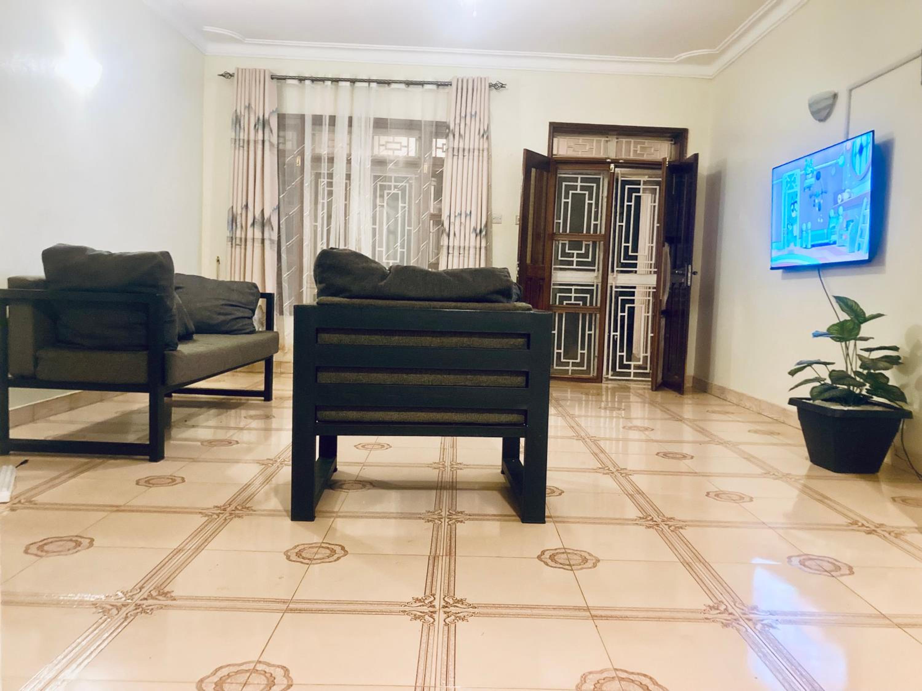 Airstrip Apartment view 3