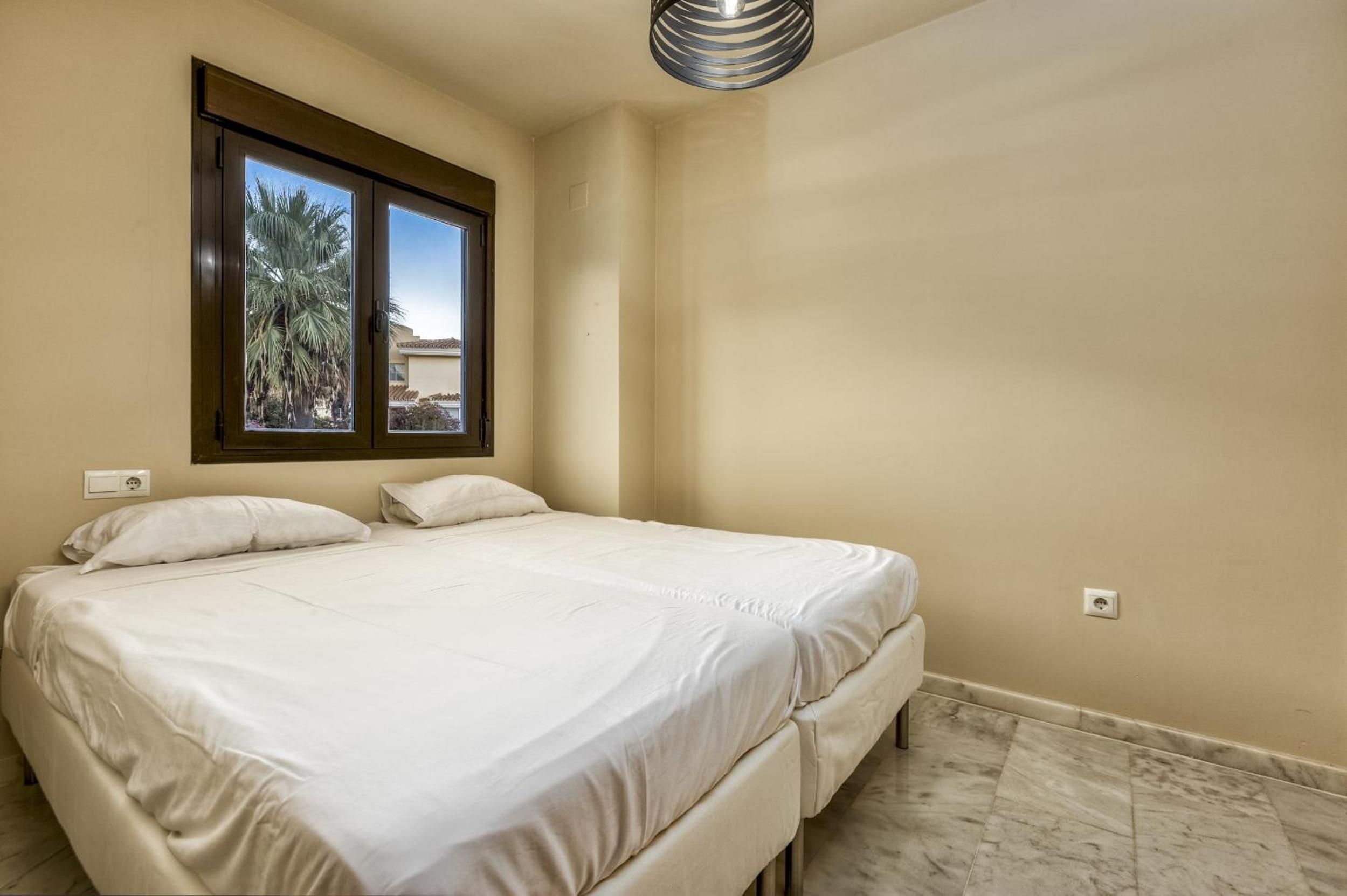 ViVi Homes - El Sembrador Pool, Terrace & Golf